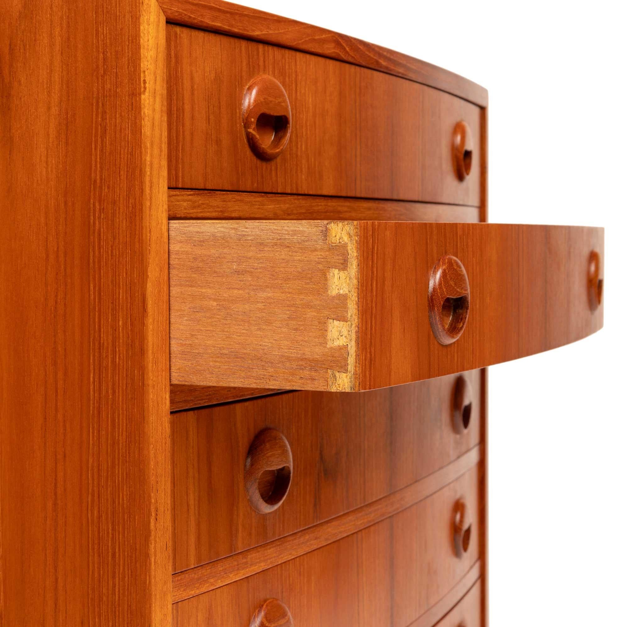 XX secolo Vintage Kai Kristiansen Teak Chest of Drawers / Nightstand / Entry Chest 1960s in vendita