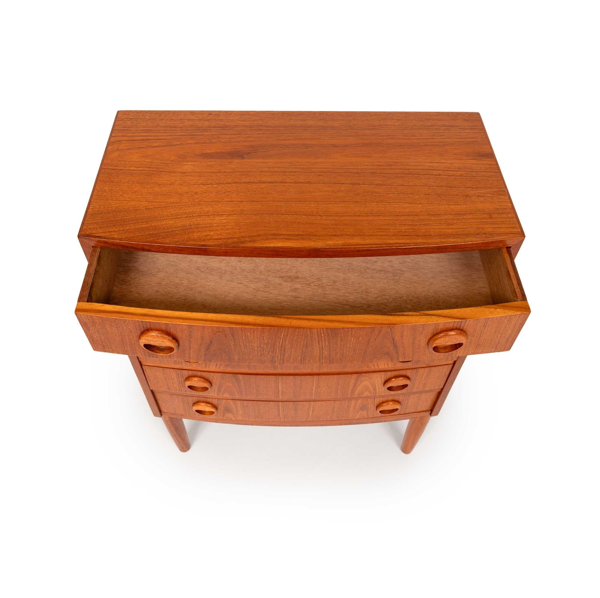 XX secolo Vintage Kai Kristiansen Teak Entry Chest / Nightstand 1960s in vendita