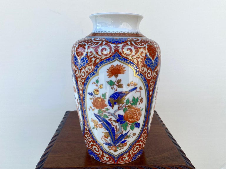 Very beautiful Vintage Kaiser vase “Ming” collection.

Famous West Germany Manufacture Kaiser.

Time-Tasted High Quality Porcelain.

Beautiful Collection “Ming” famous for its beautiful decor with flowers and birds. 

The orange color,