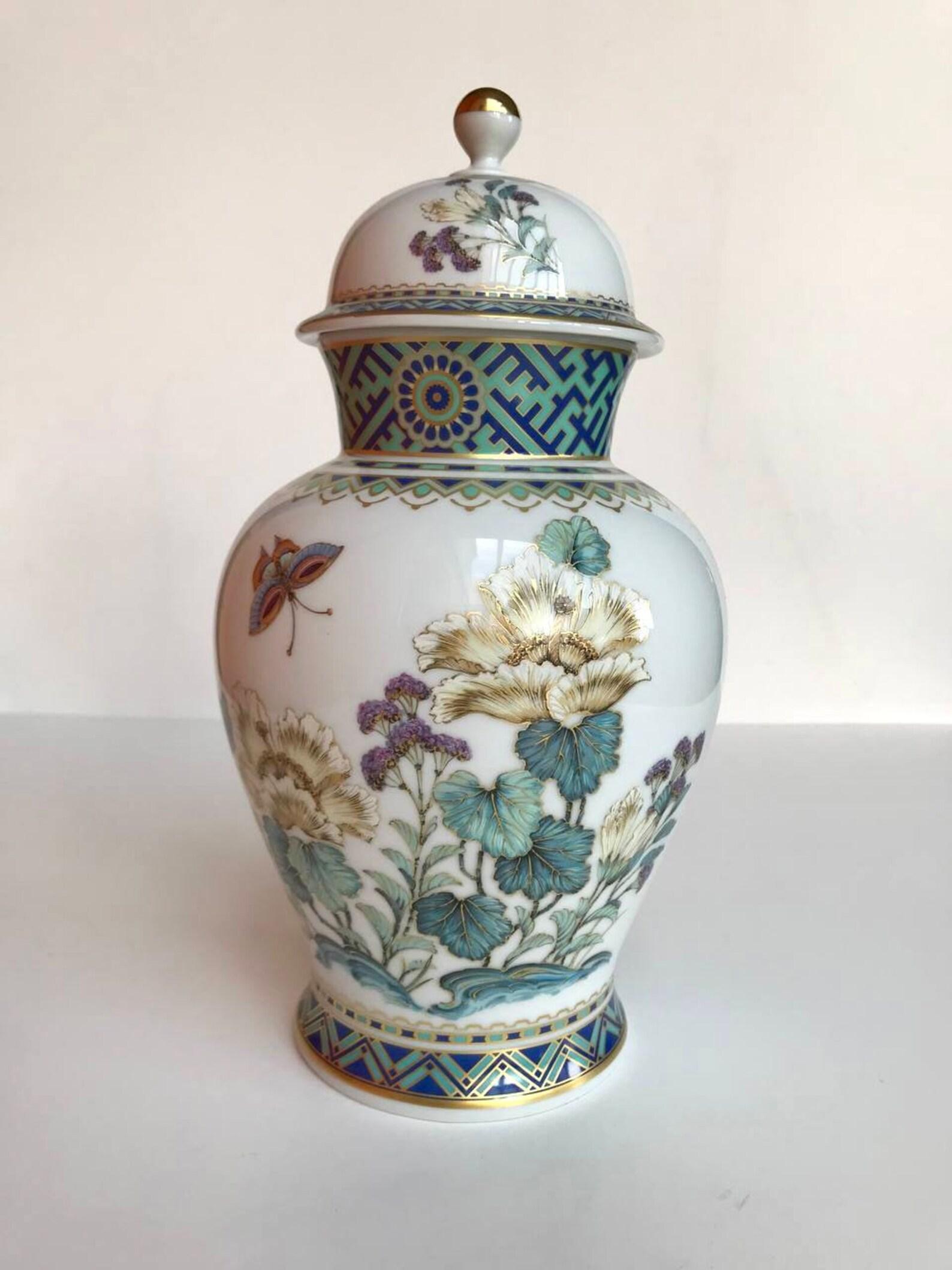 Mid-Century Modern Vintage Kaiser Vase with Lid Vase Kaiser Monarchin Series