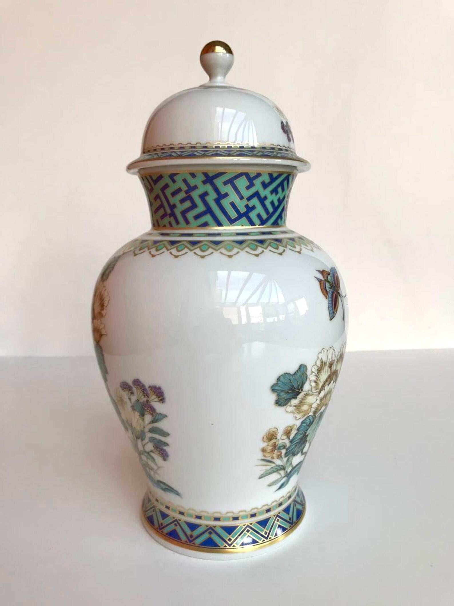 Vintage Kaiser Vase with Lid Vase Kaiser Monarchin Series 1