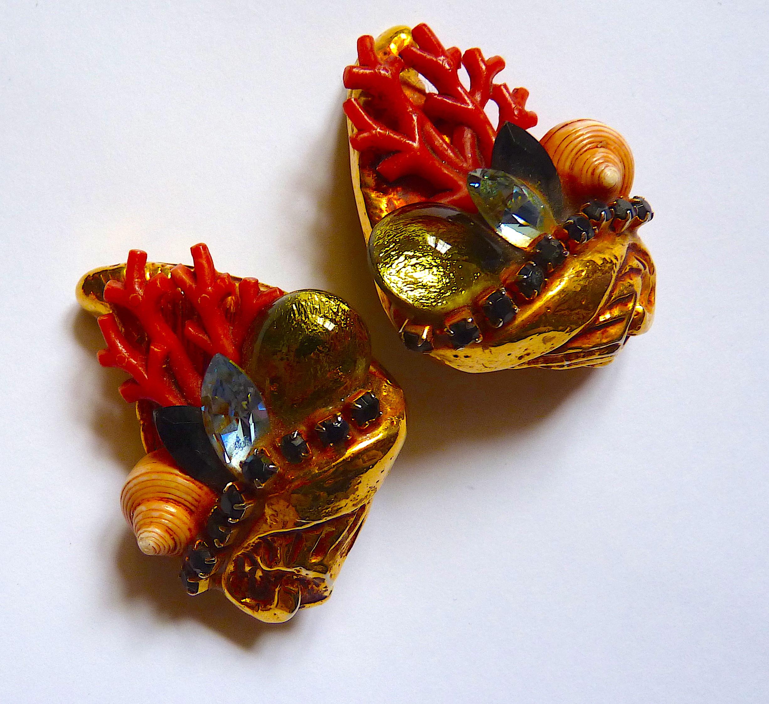 Boucles d'oreilles à clip vintage Kalinger Paris coquillages et cristal de verre en vente 1