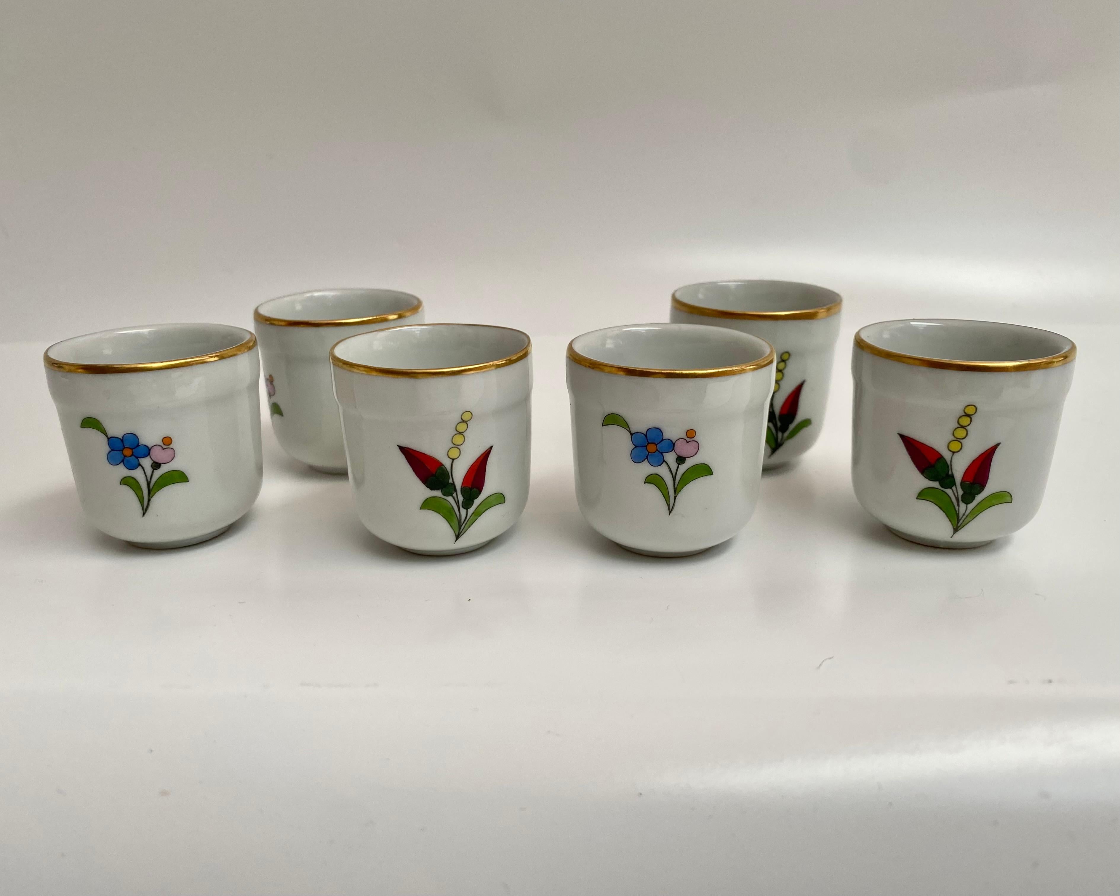 Juego de cenicero y vaso de chupito pintados a mano Vintage Kalocsa 6 Años 70 Arte popular Húngaro en venta