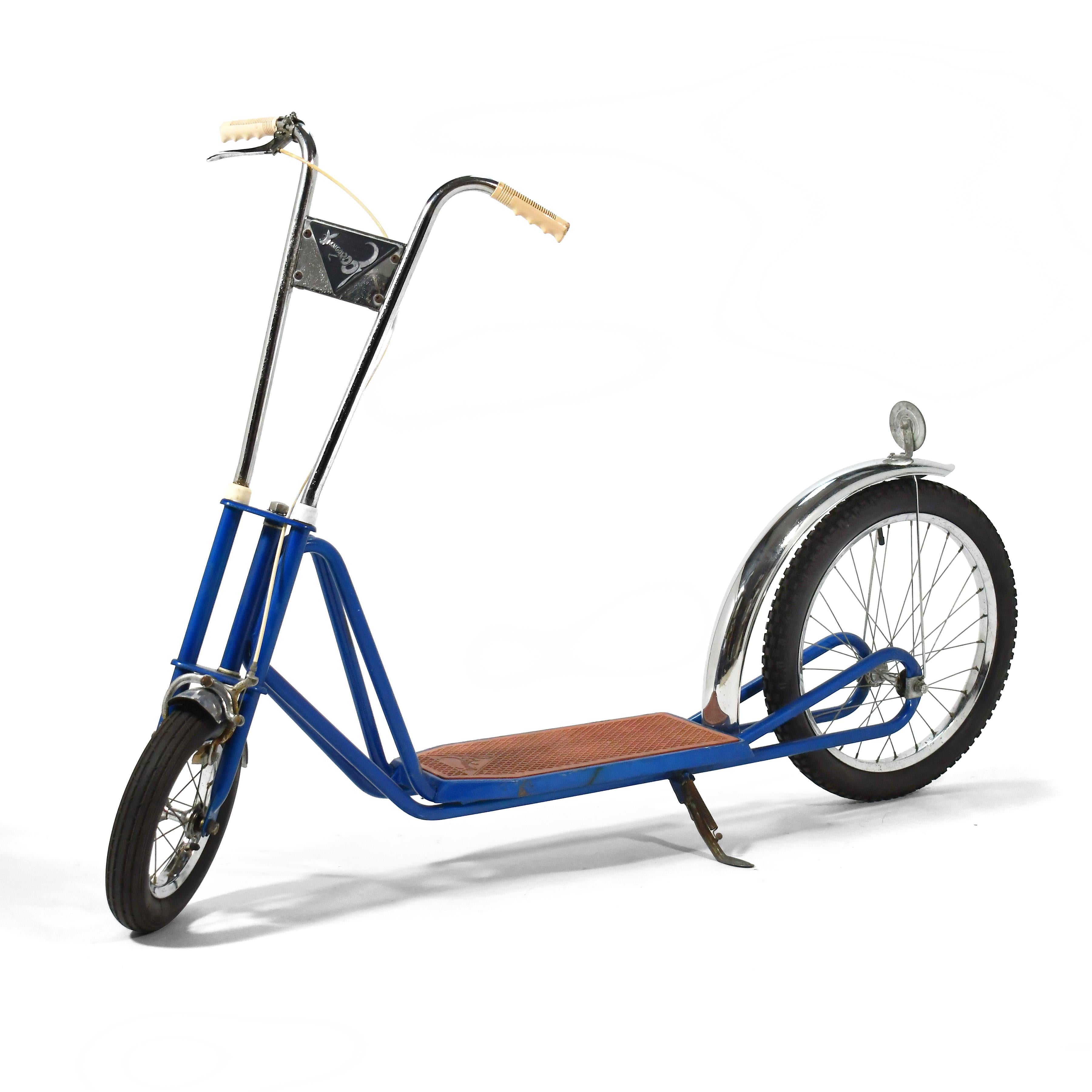 Vintage Kangaroo Scooter Blue 1969 In Good Condition For Sale In Highland, IN