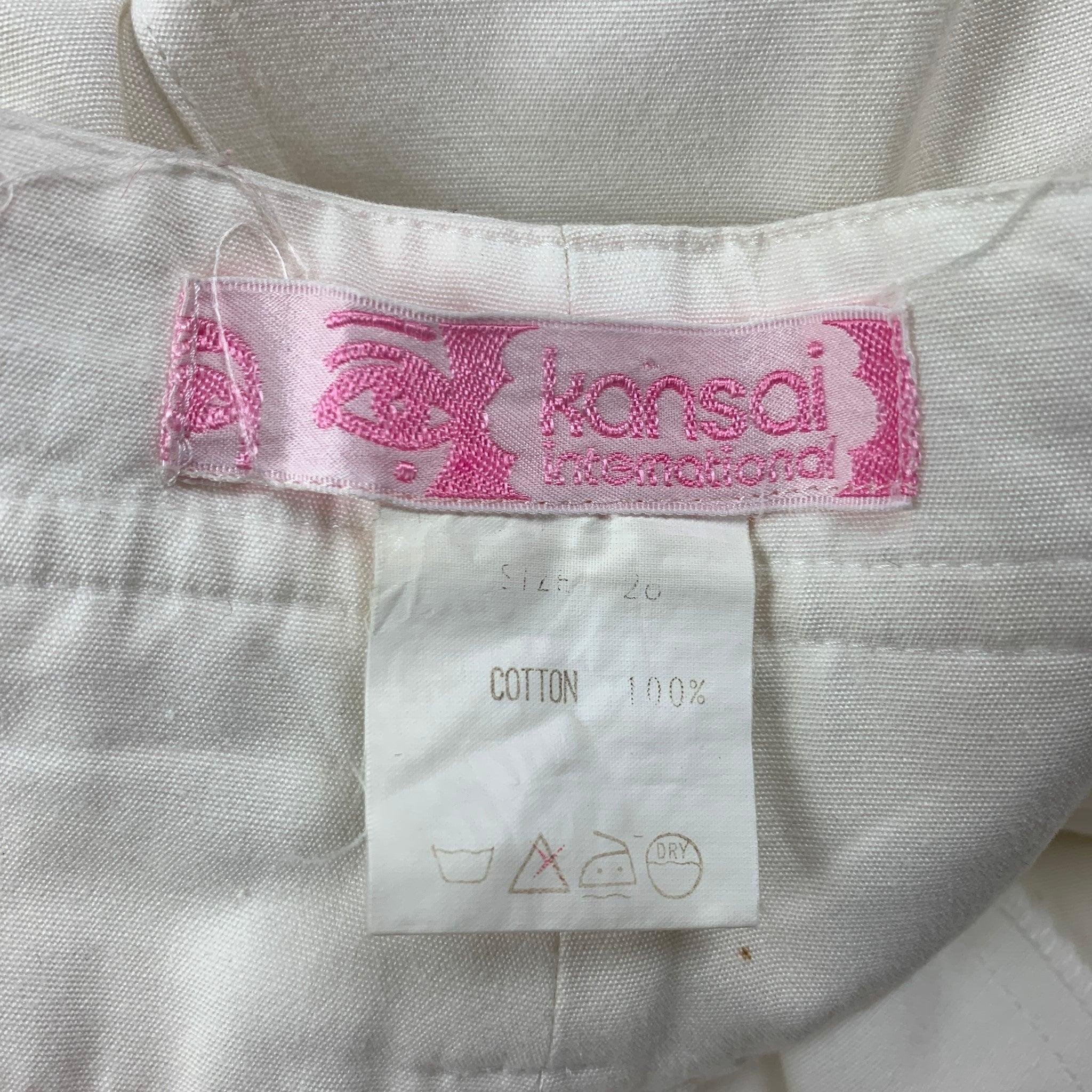 Men's Vintage KANSAI YAMAMOTO Size 28 White Pleated Cotton High Waisted Shorts For Sale