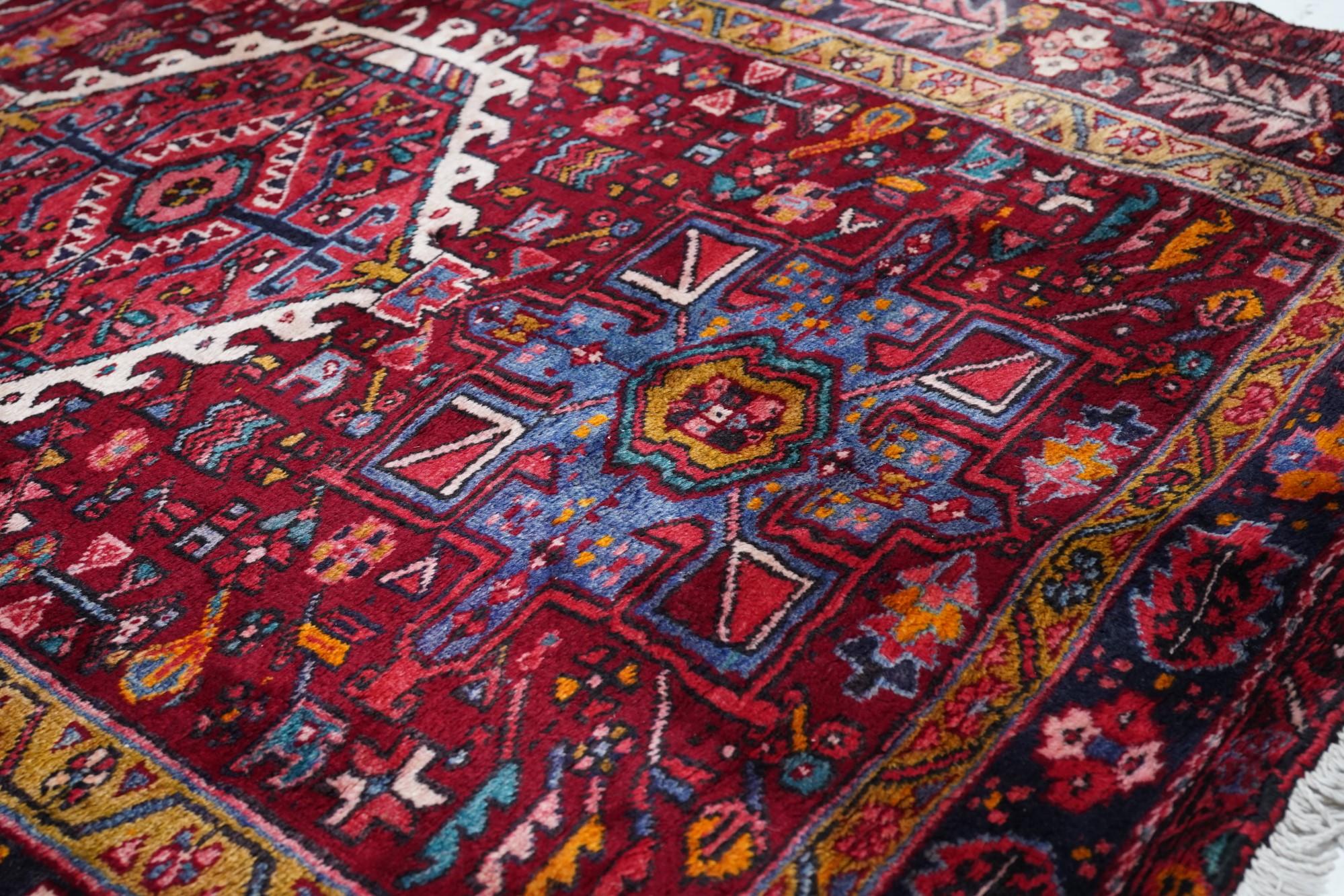 Vintage Karajeh-Läufer 4'9'' x 12'10'' (Wolle) im Angebot