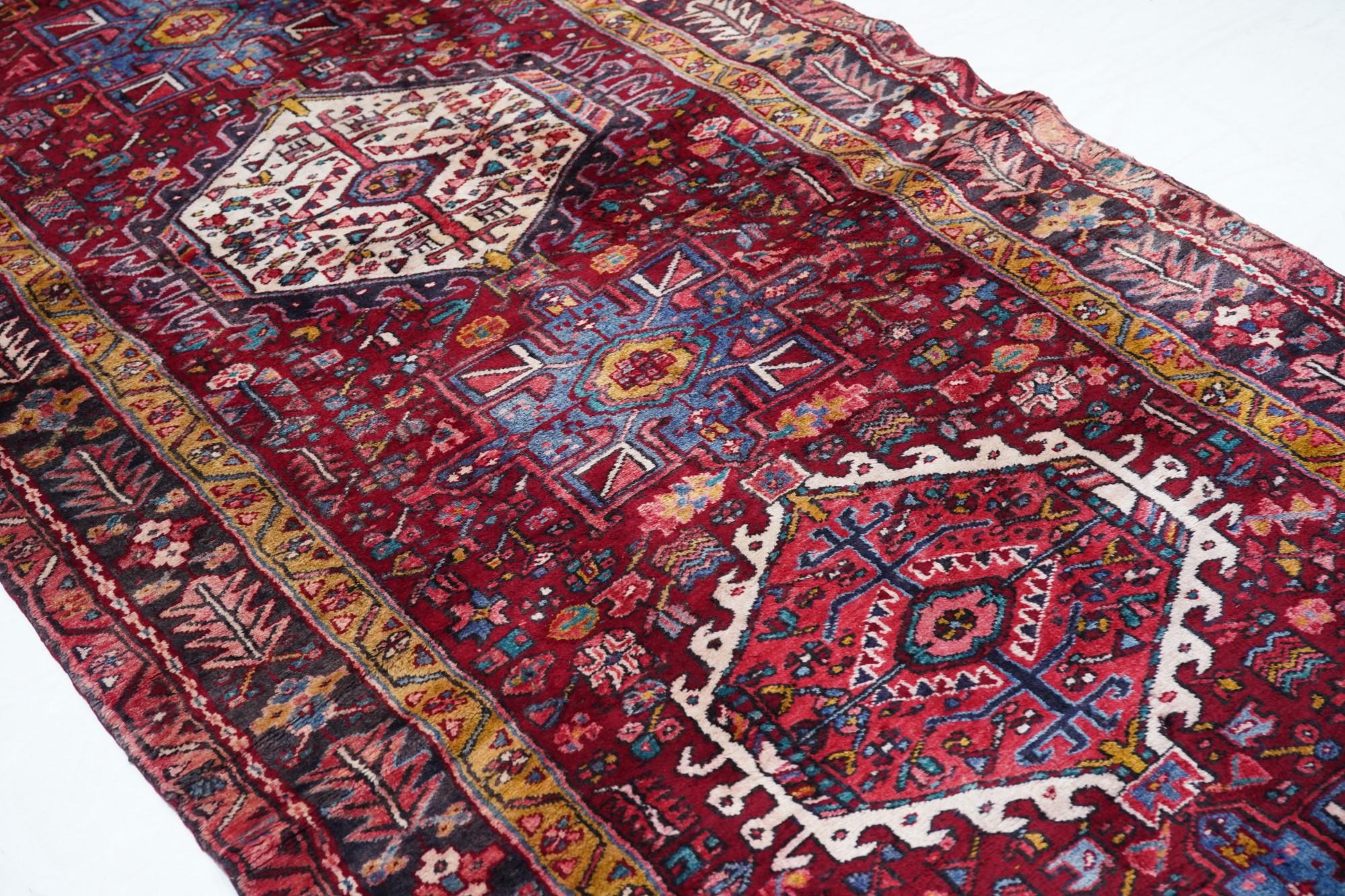 Vintage Karajeh-Läufer 4'9'' x 12'10'' im Angebot 1