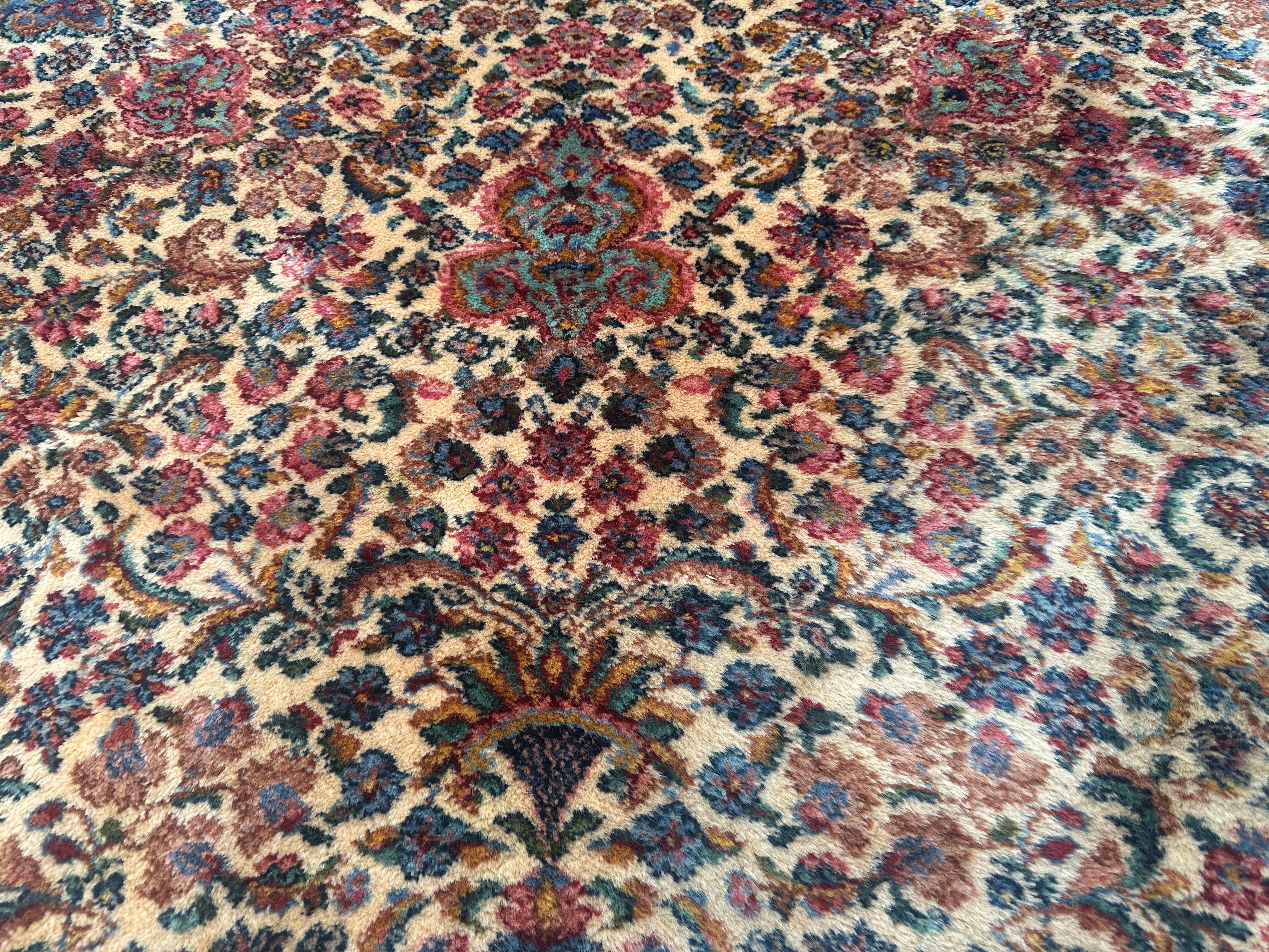 Alfombra vintage Karastan con diseño persa Kerman en toda la superficie - RR5239 en venta 8