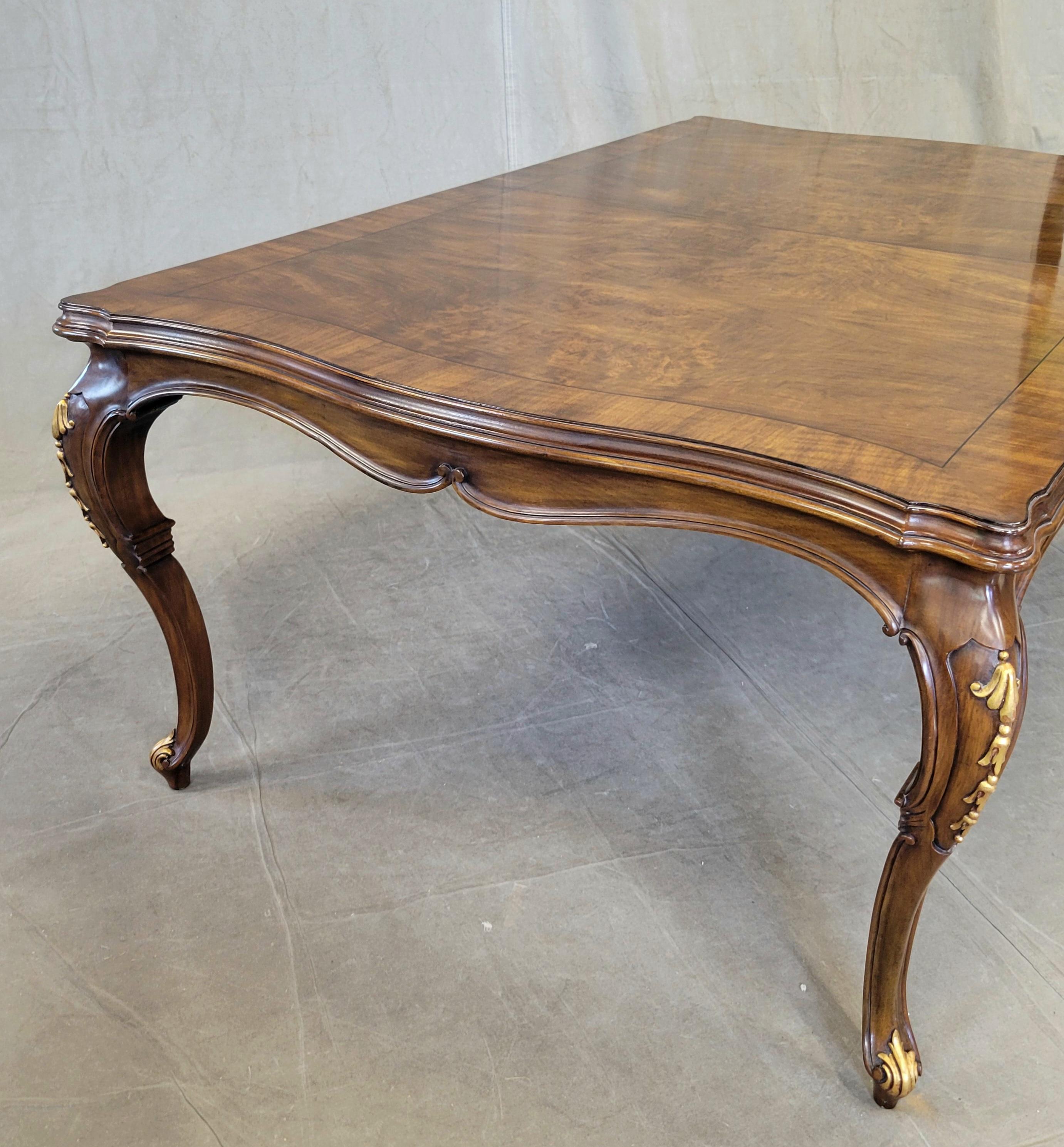 Vintage Karges French Louis XV Burl Walnut Dining Room Table With Four Leaves In Good Condition In Centennial, CO