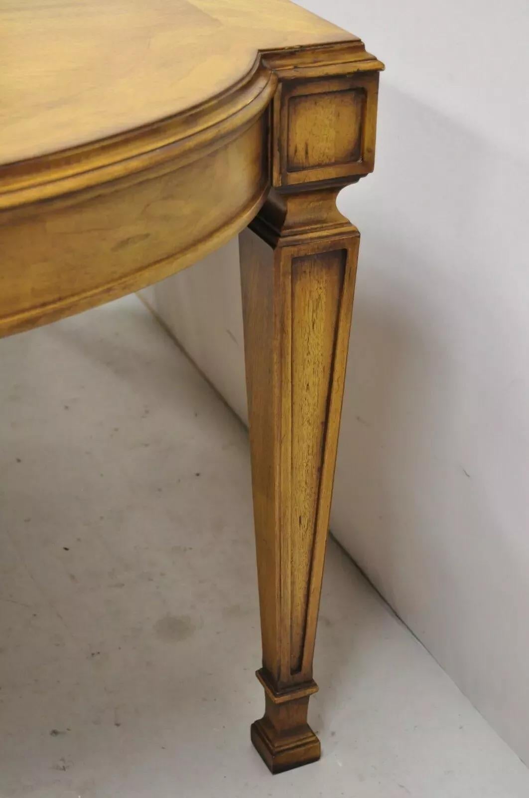 Vieille table de salle à manger provinciale italienne Karges avec plateau incrusté de parqueterie avec 3 feuilles en vente 2