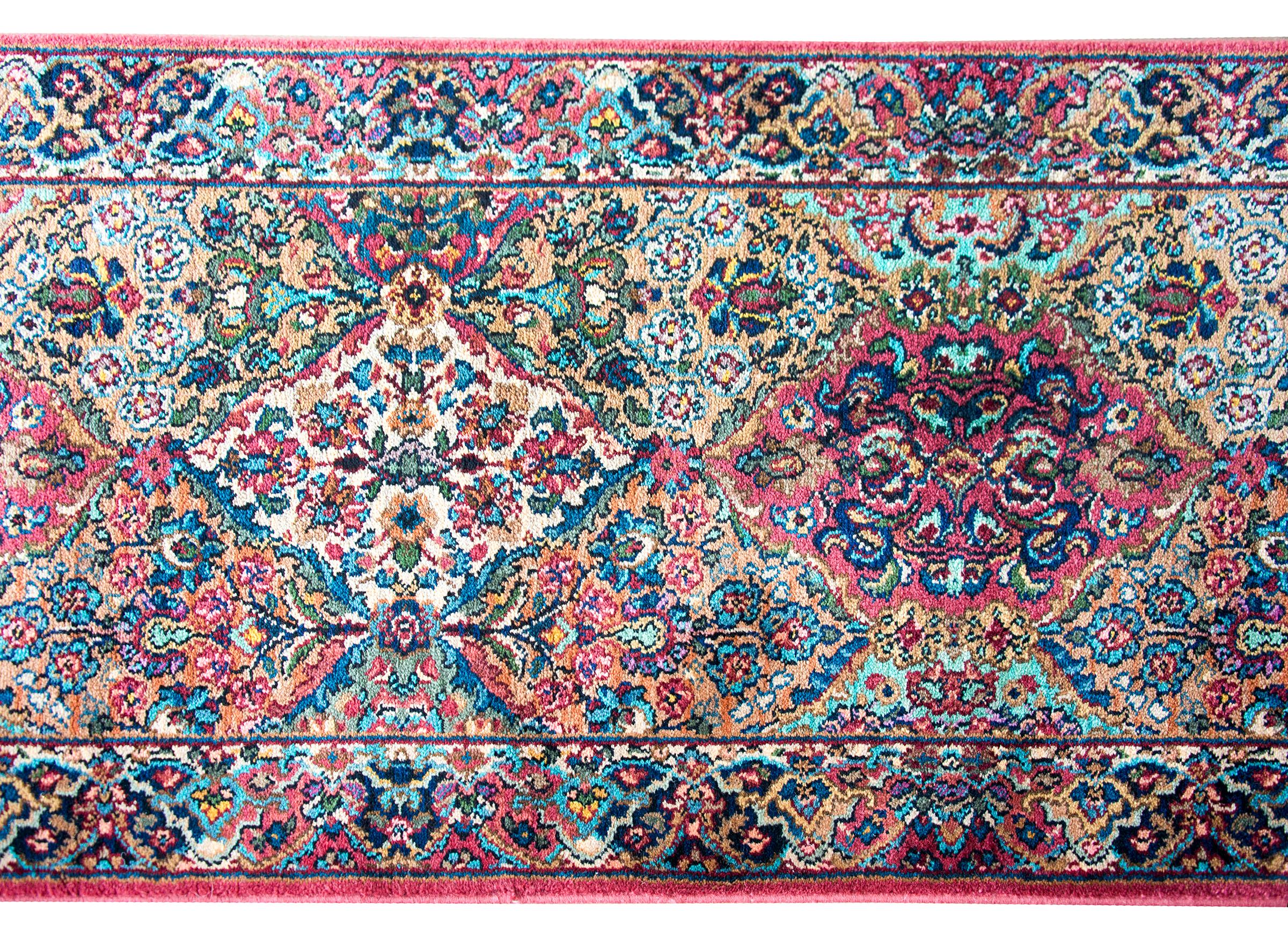Camino de Mesa Vintage Karistan Kirman-Style en venta 5