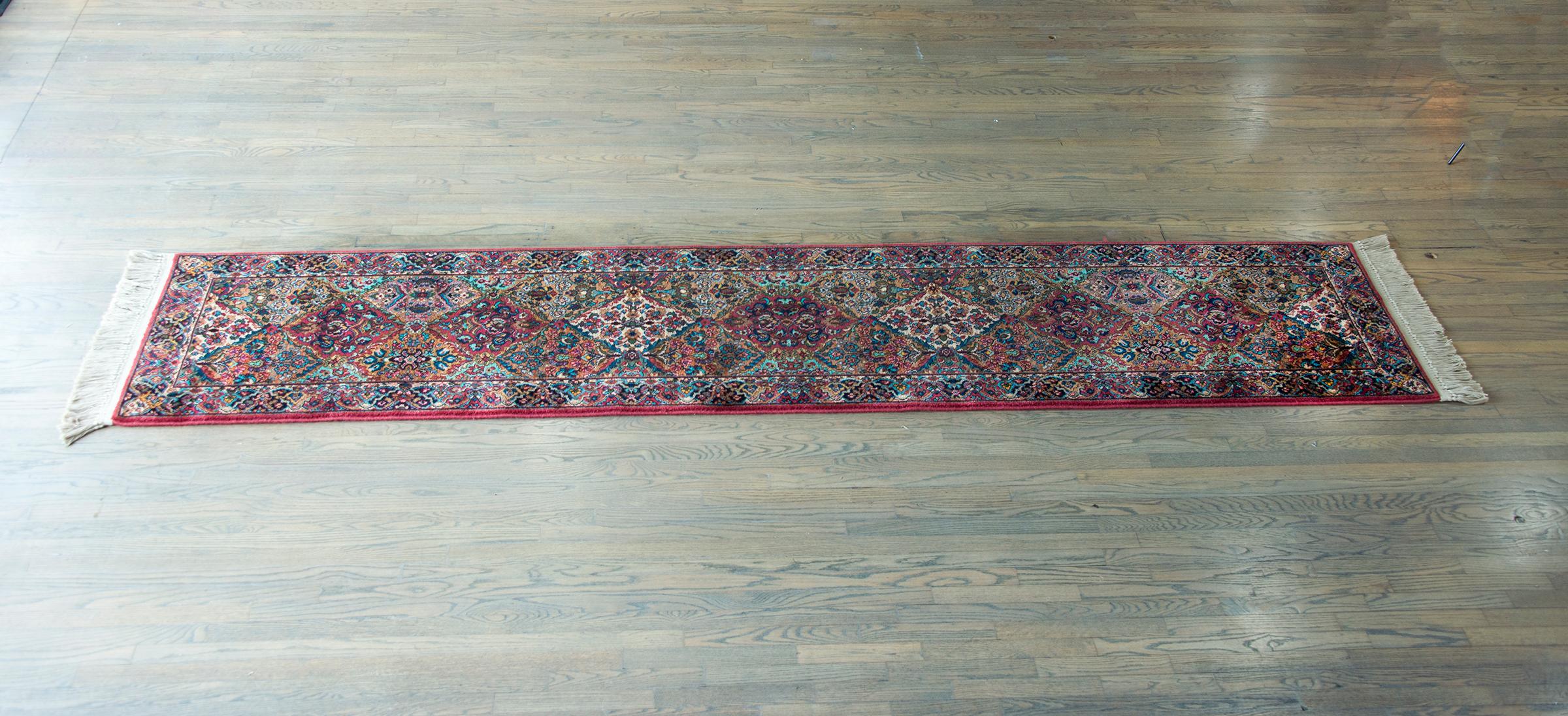 Camino de Mesa Vintage Karistan Kirman-Style en venta 8