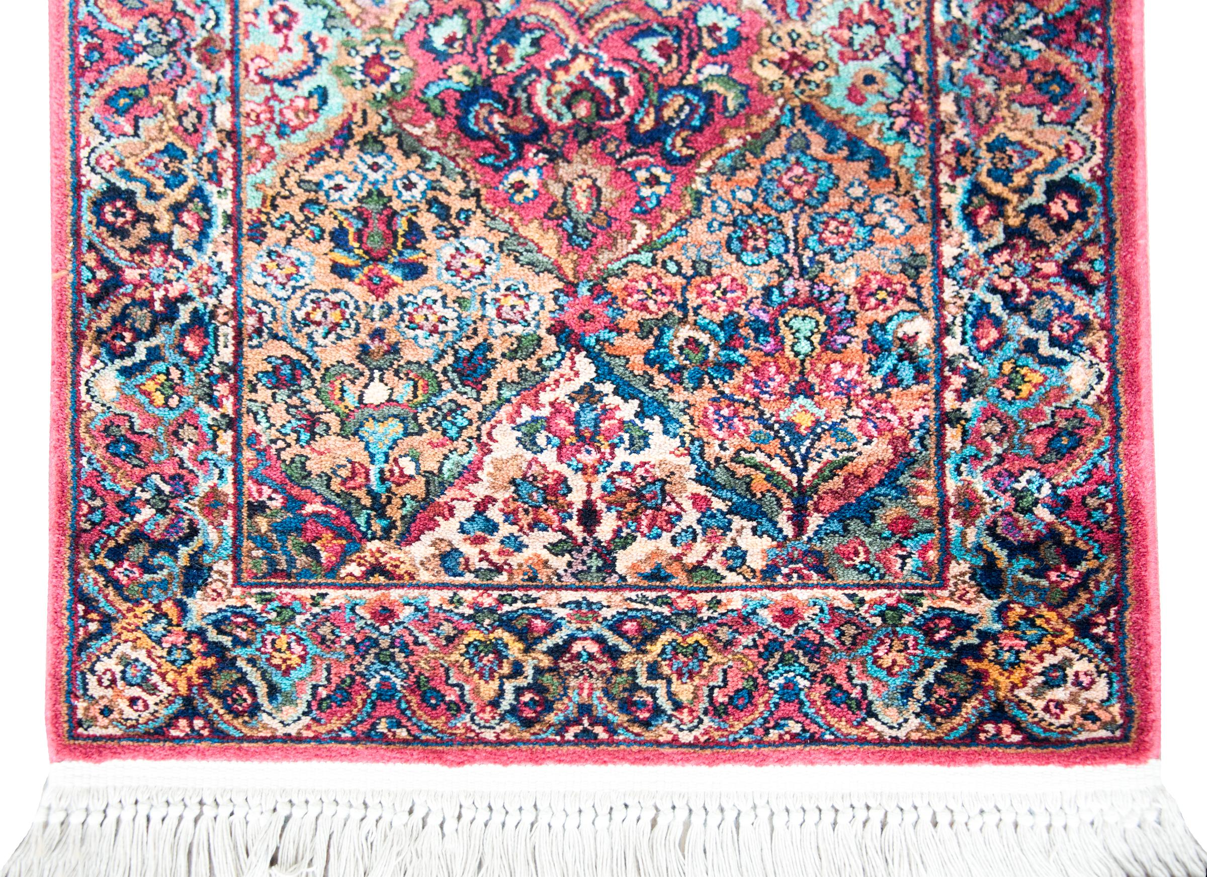 Camino de Mesa Vintage Karistan Kirman-Style en venta 1