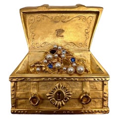 Vintage Karl Lagerfeld Schatzkastenbrosche aus 24 Karat Goldblech, 1990er Jahre