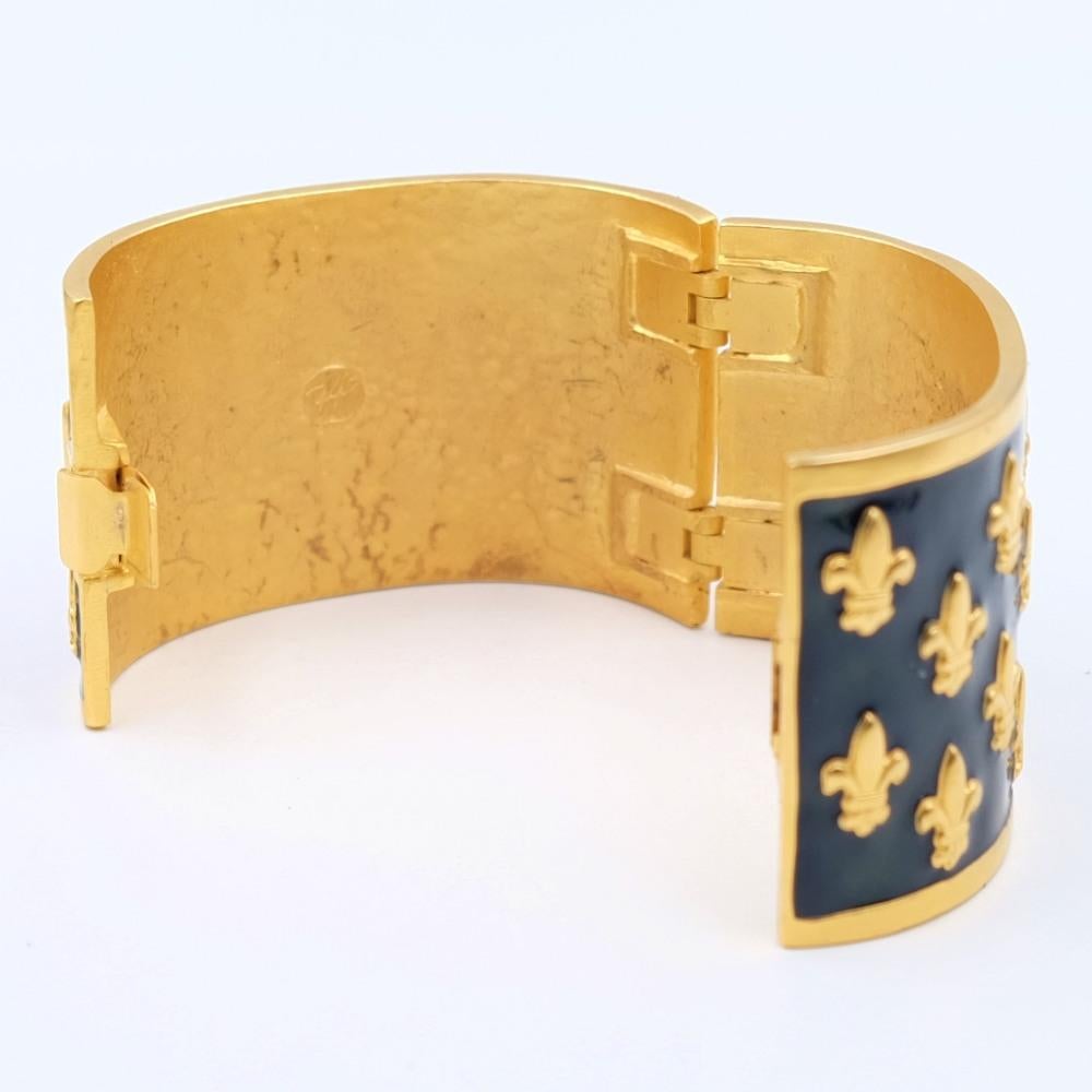 Vintage Karl Lagerfeld Cuff Enamel Bracelet 1990s In Good Condition For Sale In Austin, TX