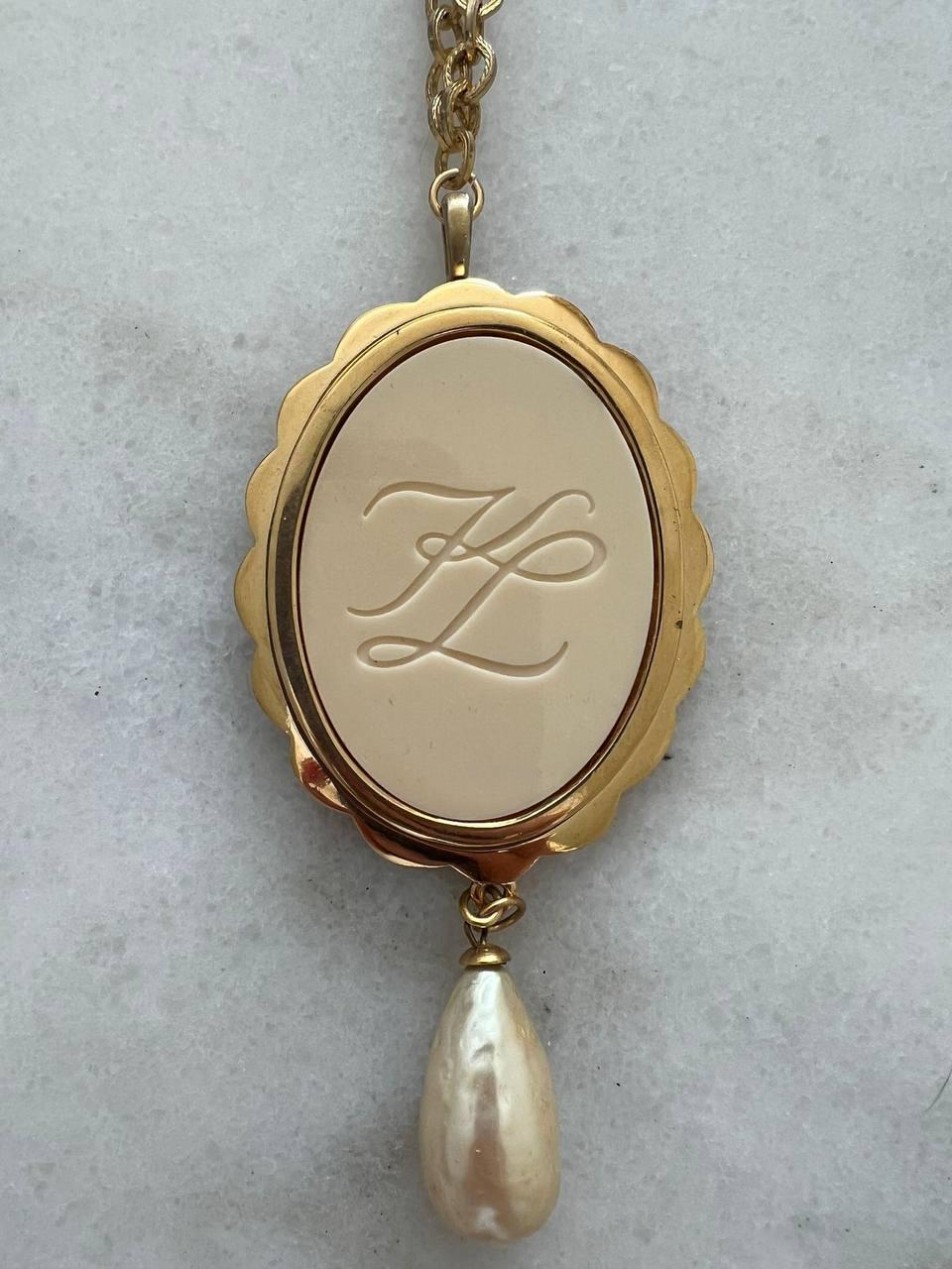 Vintage Karl Lagerfeld Glass and Faux Pearl KL Logo Pendant, 1990s In Good Condition For Sale In New York, NY