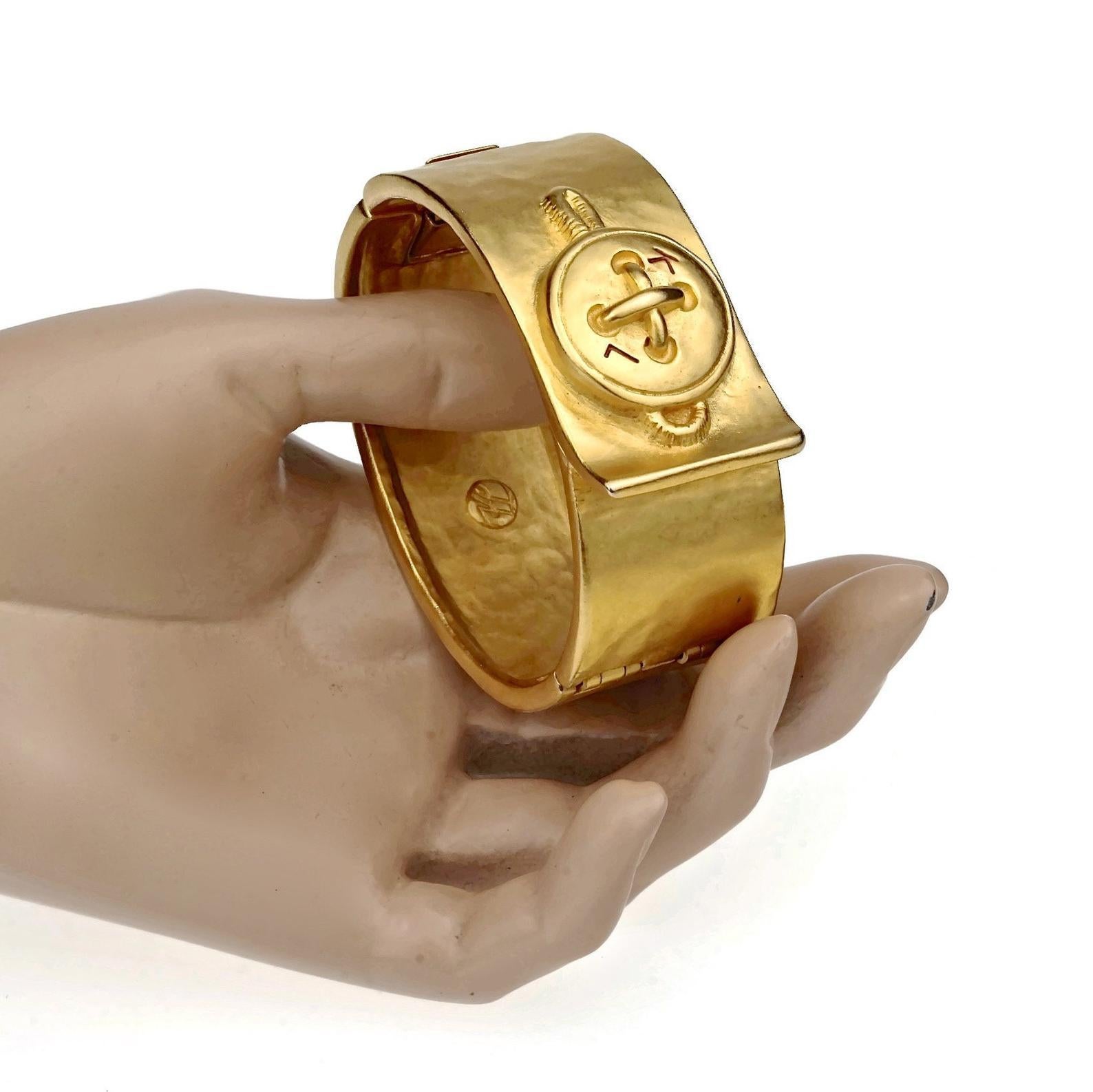 Manchette fantaisie vintage KARL LAGERFELD KL à boutons avec logo en vente 5