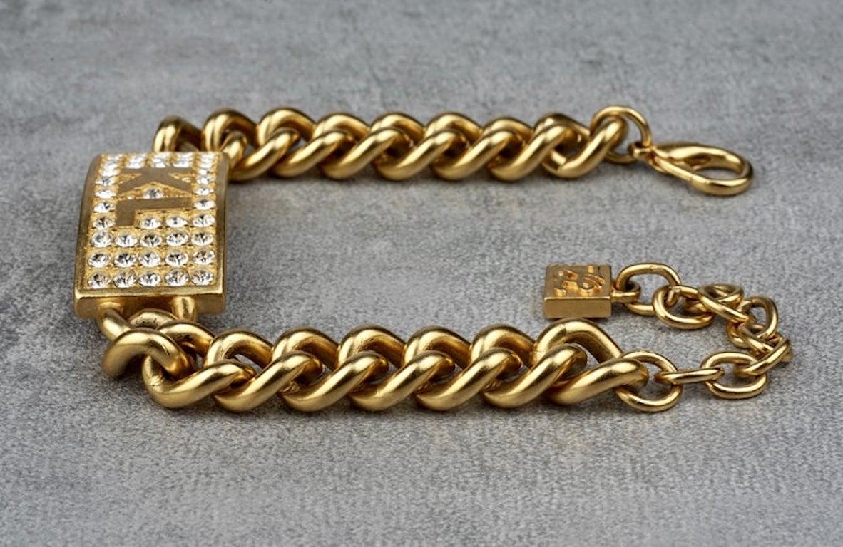 gold chain bracelet with name plate