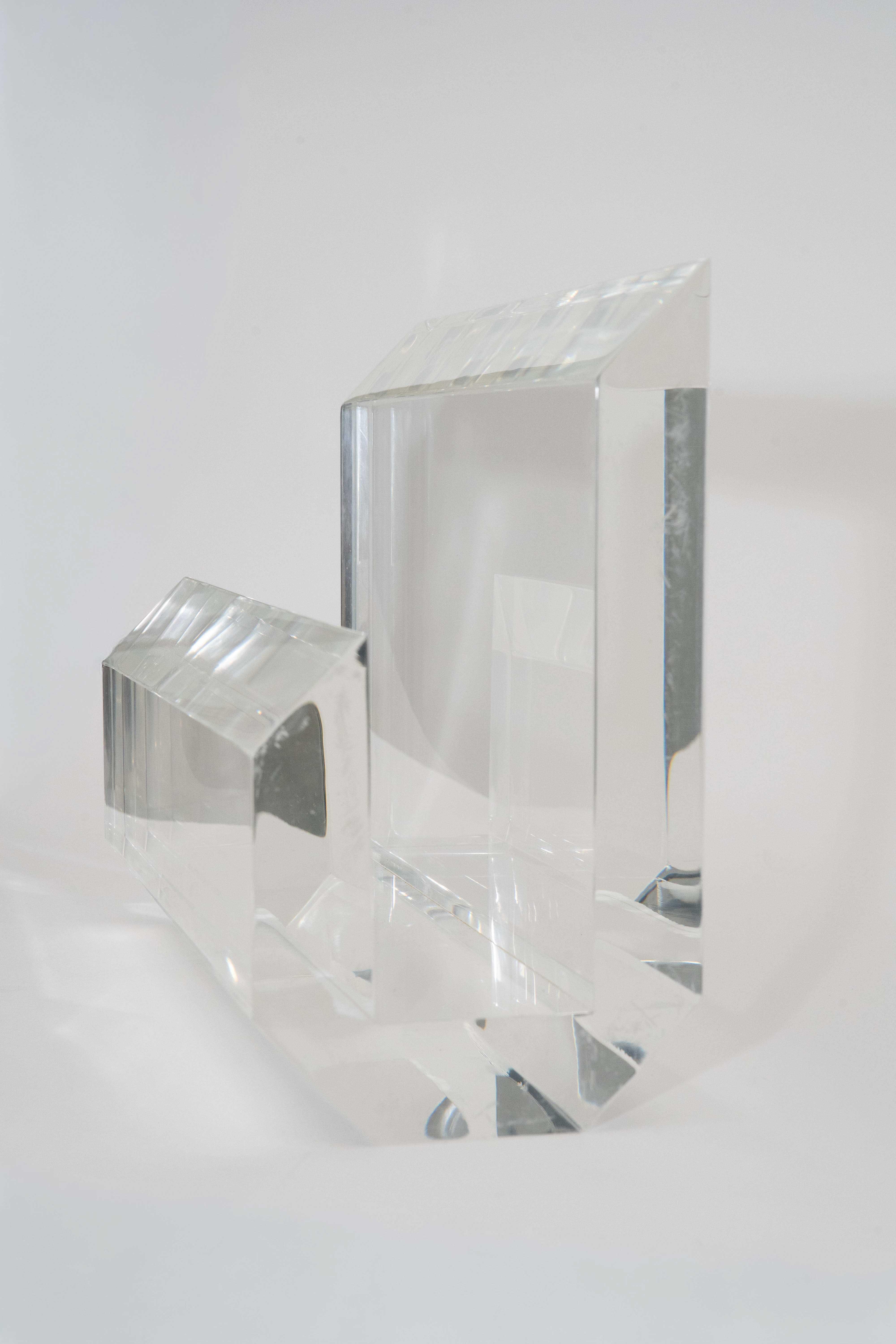 Vintage Karl Springer Attributed Thick Lucite Magazine Stand For Sale 1