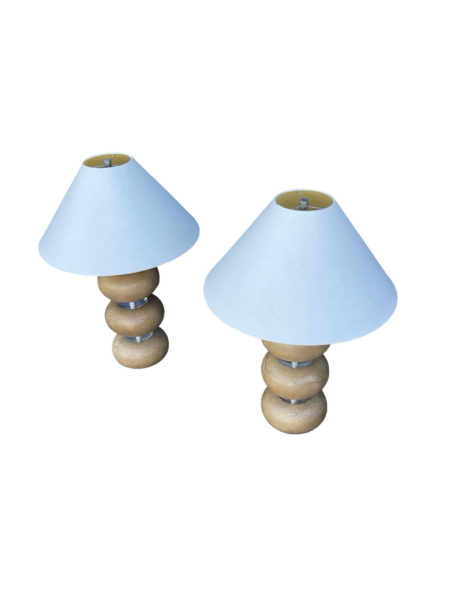 Vintage Karl Springer Lucite and Crackle Painted Table Lamps, 1970s en Excelente estado para la venta en Pasadena, CA