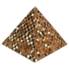 Boîte pyramidale monumentale en bois et corne de style Karl Springer Rare
