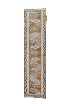 Vintage Kars Runner with Rusty Field and Chessboard Border