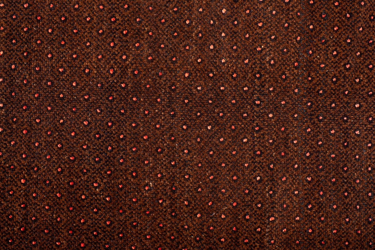 Quadratischer Vintage Kars-Teppich mit dunkelrotem Feld (Türkisch)