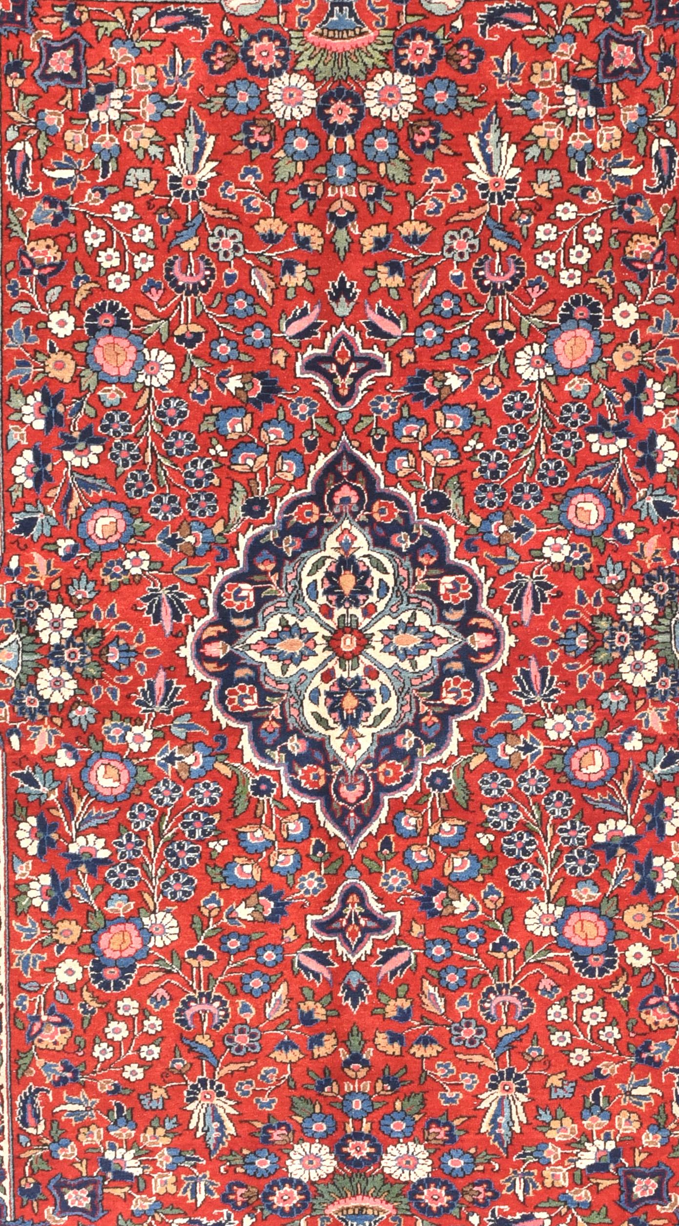 Antiker persischer Kashan-Teppich 4'4'' x 6'10'' (Persisch) im Angebot