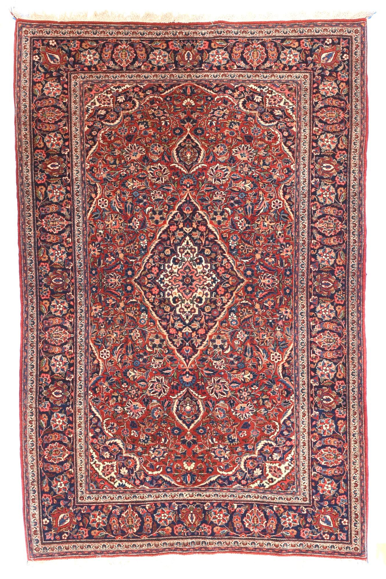 Vintage Kashan Rug  In Good Condition For Sale In New York, NY