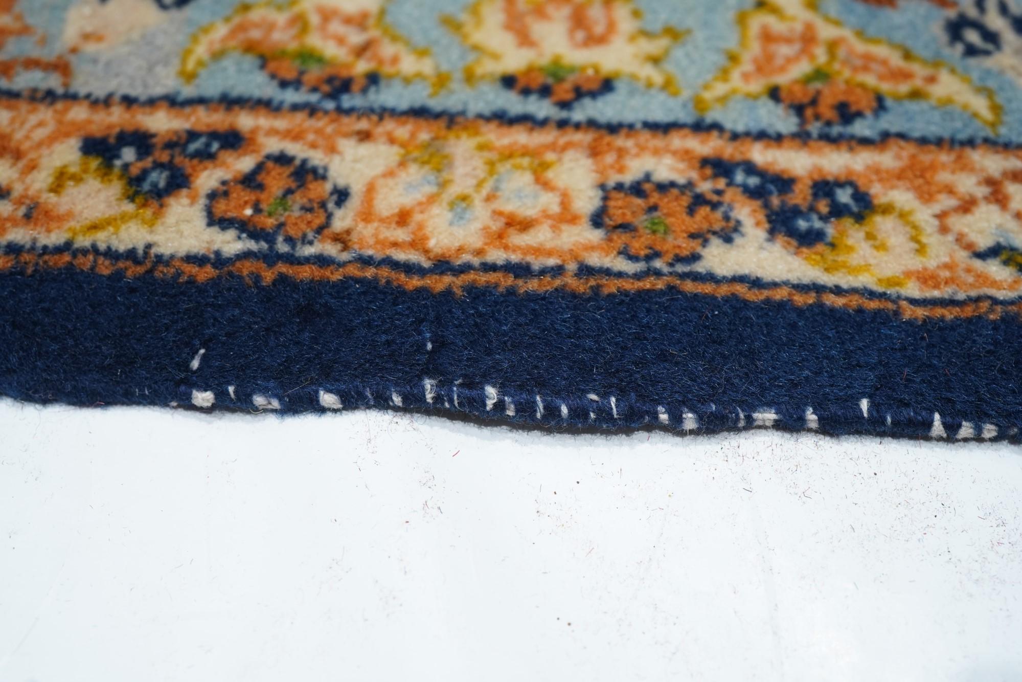 Vintage Kashan rug¬†7'1'' x 9'6''.