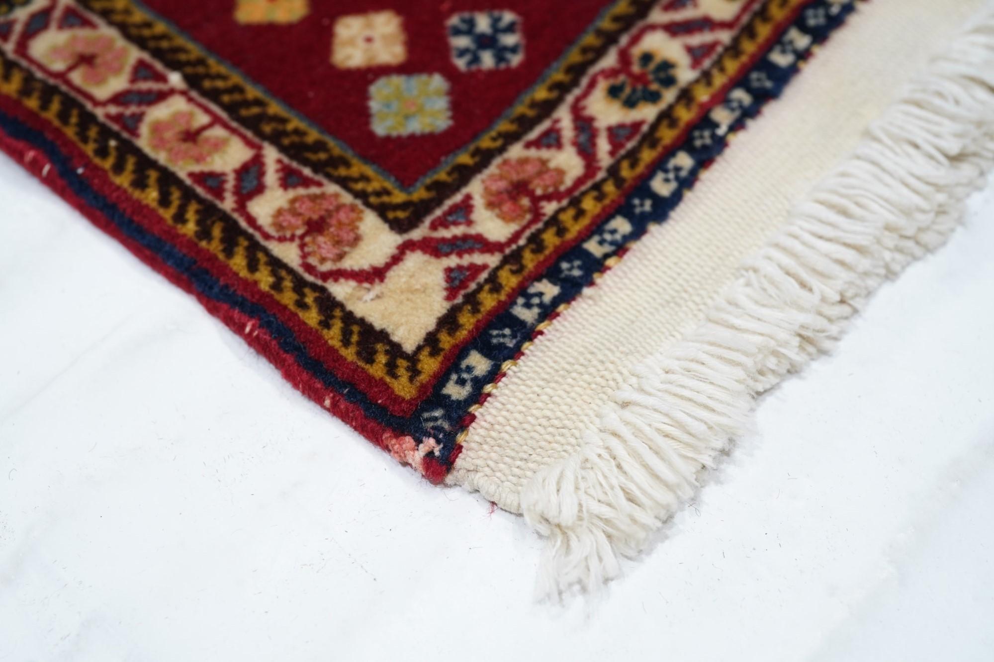 Vintage Kashkouli Rug In Good Condition For Sale In New York, NY