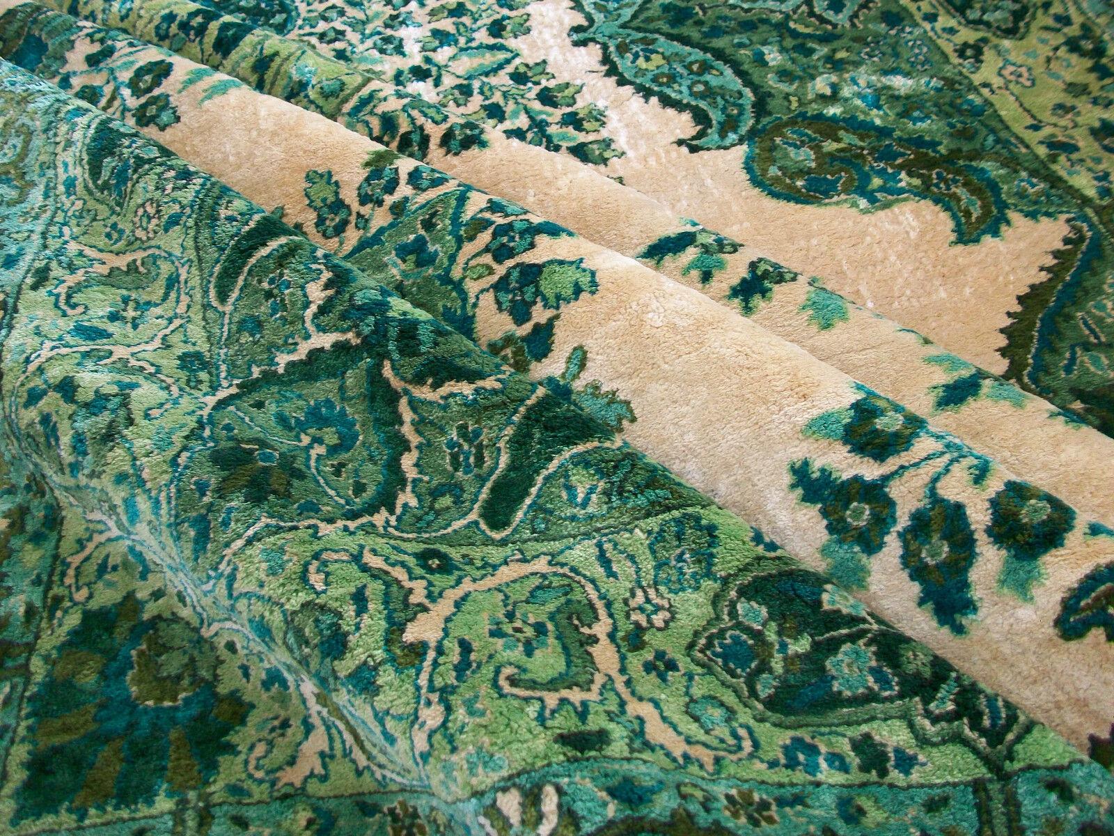 Vintage Kashmir-Teppich aus Kaschmir mit handgewebtem Seidenflor, Mitte des 20. Jahrhunderts im Angebot 4
