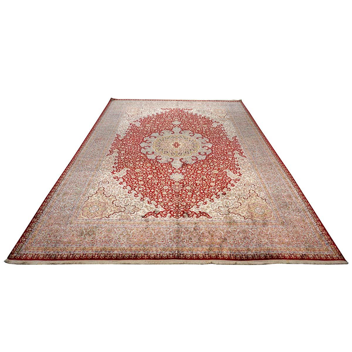 Ashly Fine Rugs presents a 1980s Vintage Kasmiri All-Silk handmade rug. The origin of carpet weaving in Kashmir can be traced back to the 15th century when Sultan Zainul Abidin (popularly known as Budshah) brought some Persian craftsmen to the