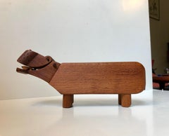 Vintage Kay Bojesen Hippopotamus in Oak, 1950s Desk Pencil Holder and Figurine