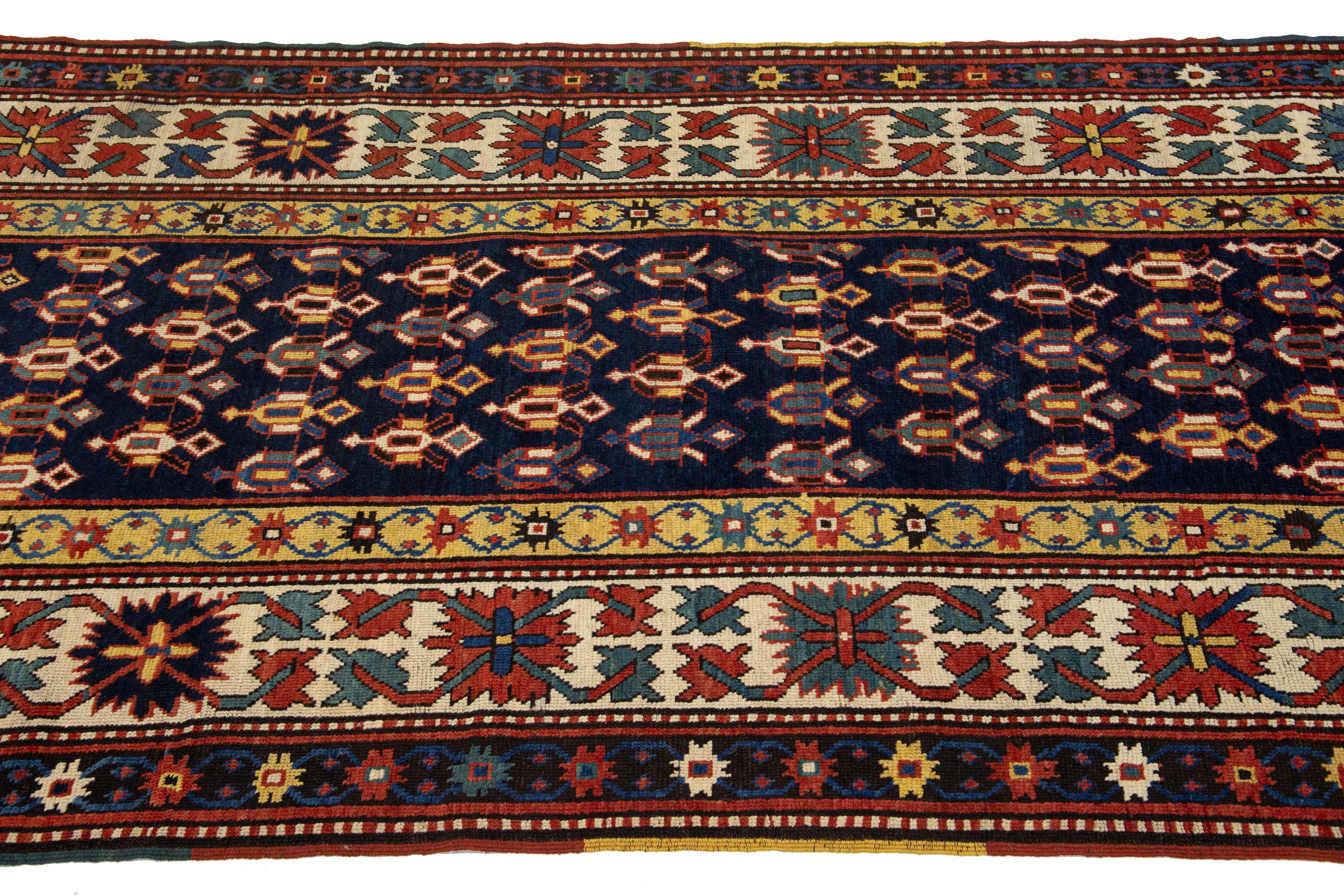 Kazak Kaukasischer Vintage-Läufer aus Wolle in Blau mit mehrfarbigem Allover-Design (Kasachisch) im Angebot