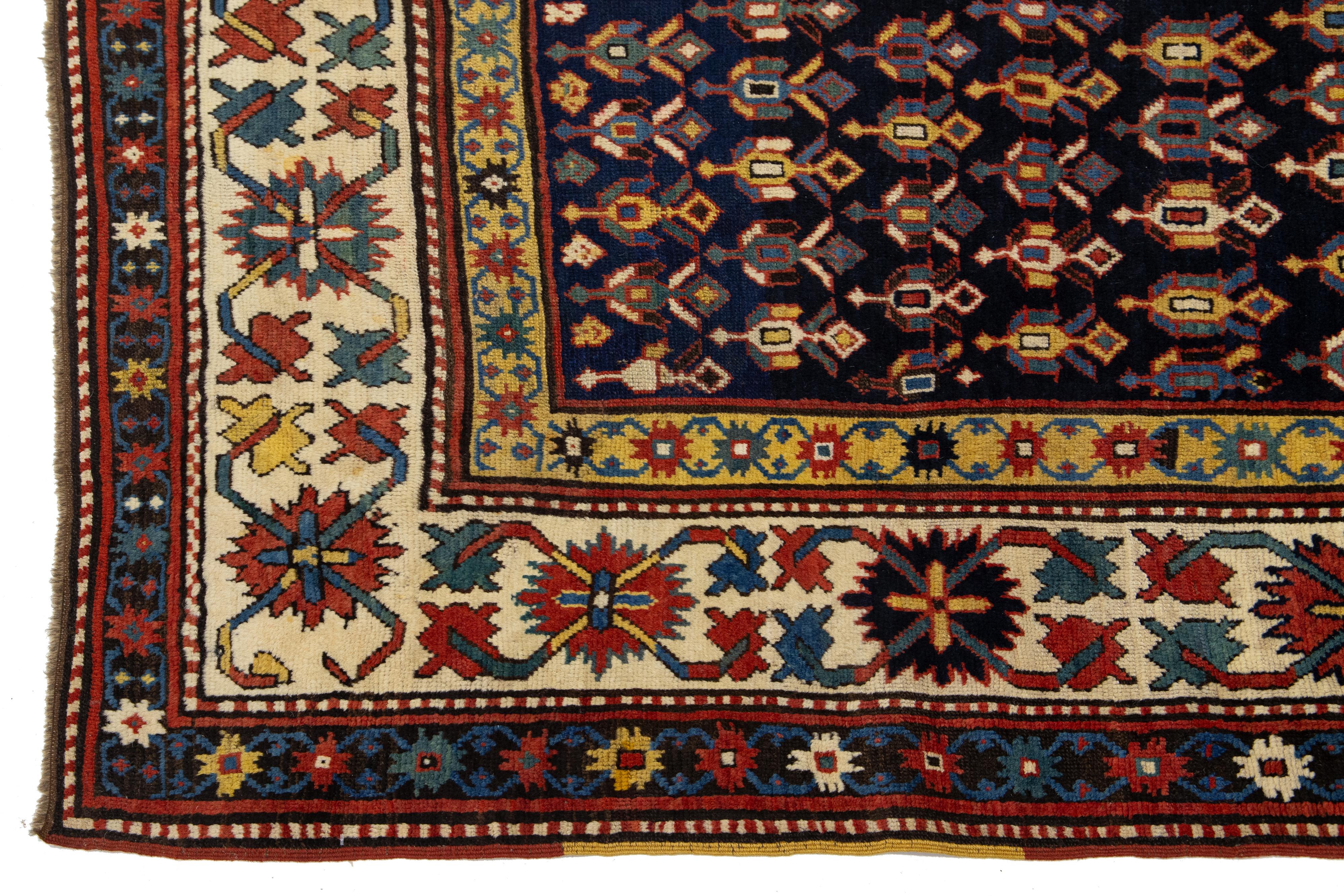 Kazak Kaukasischer Vintage-Läufer aus Wolle in Blau mit mehrfarbigem Allover-Design (Frühes 20. Jahrhundert) im Angebot
