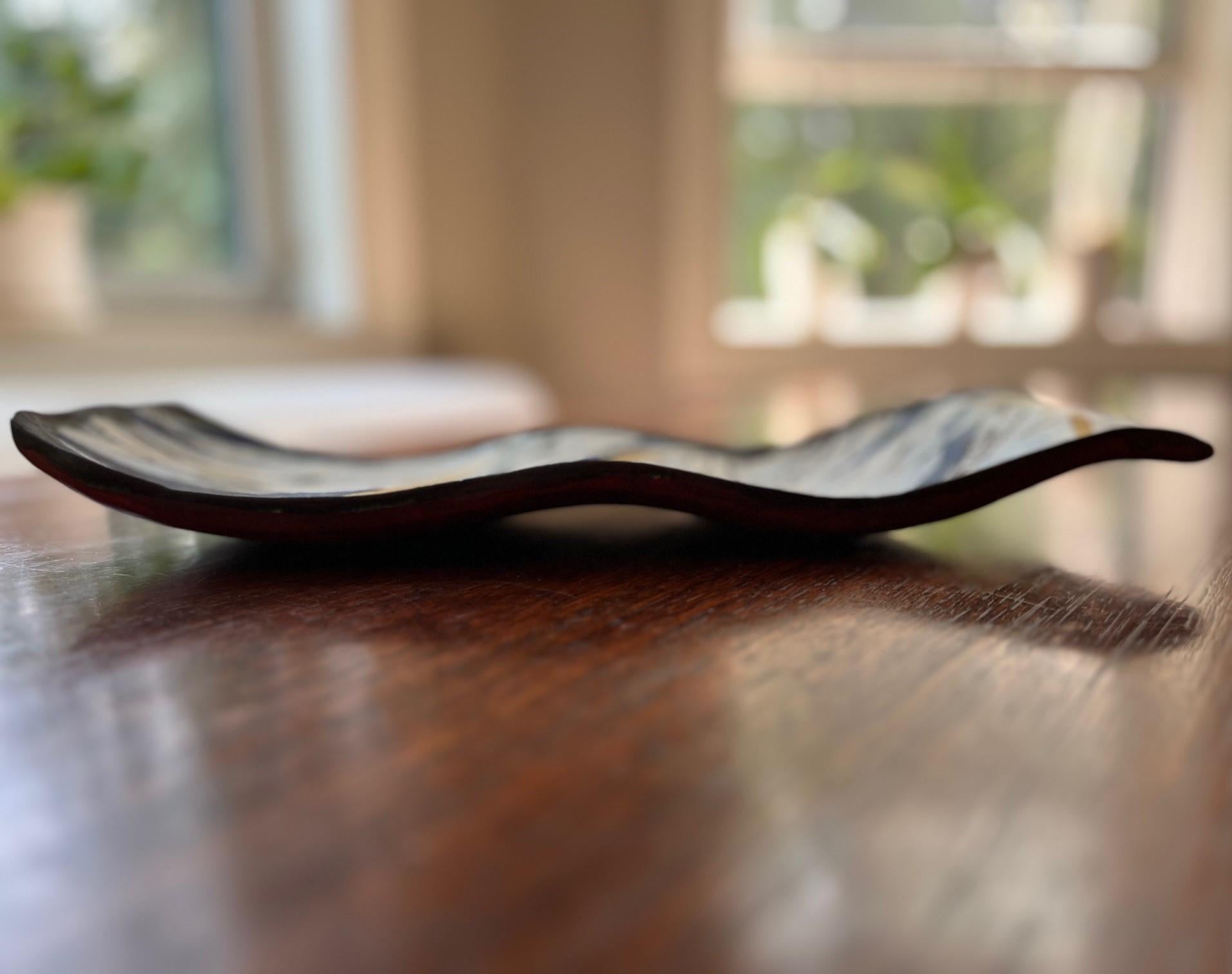 Vintage Kazu Yoneda (1949-) Japanese Ceramic Tray Painted Blue, Black and Gold For Sale 1