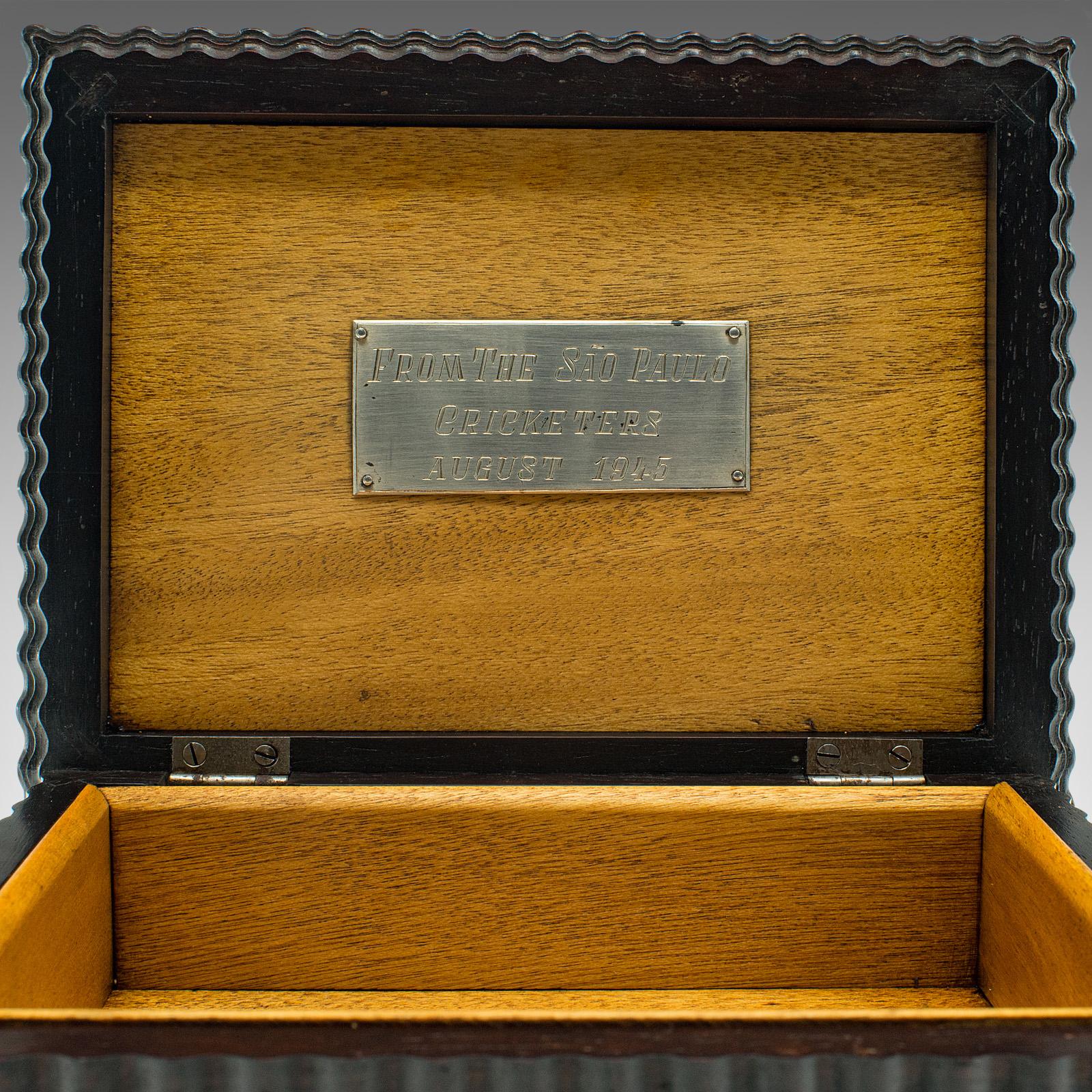 Boîte Keepsake portugaise, bois de citronnier, coffret, intérêt cricket, milieu du siècle dernier en vente 3
