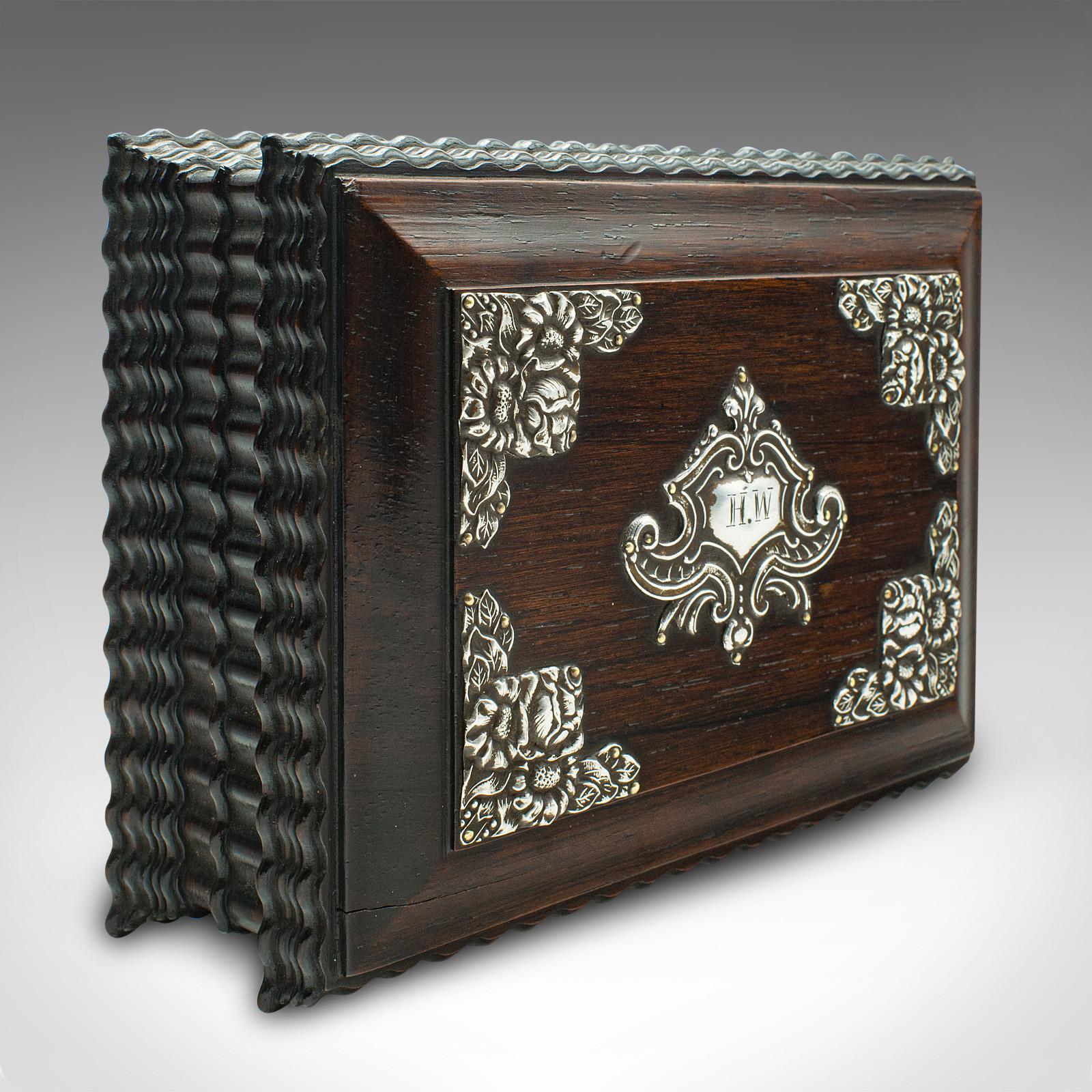 Boîte Keepsake portugaise, bois de citronnier, coffret, intérêt cricket, milieu du siècle dernier en vente 1
