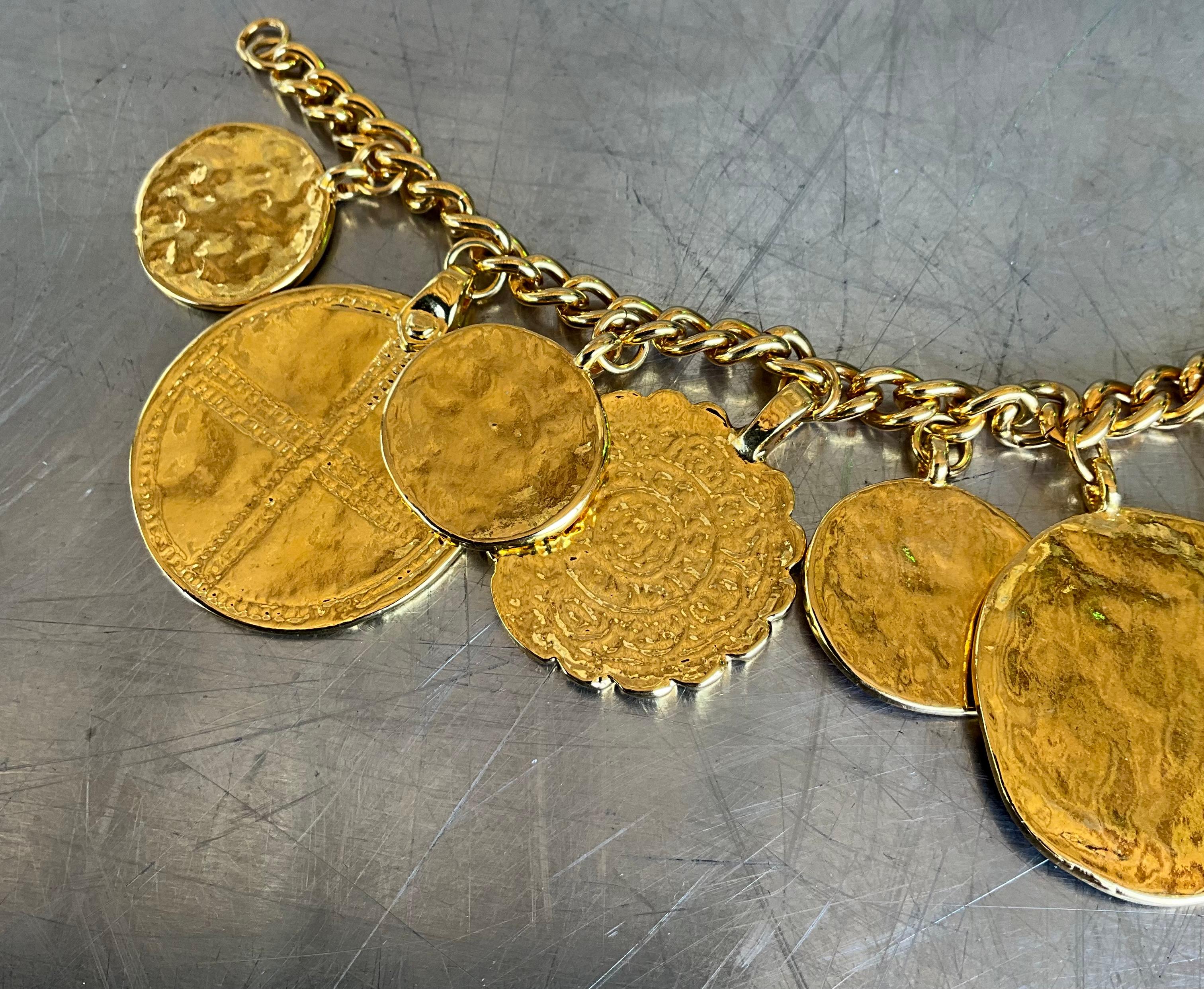 Vintage Kenneth Jay Lane Acapulco Gold tone Medallion Charm Bracelet For Sale 4