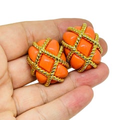 Vintage KENNETH JAY LANE KJL signed gold tone faux coral designer clip earrings