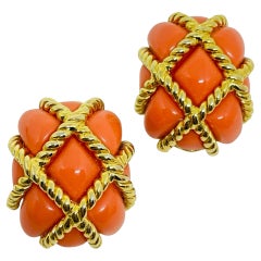 Vintage KENNETH JAY LANE KJL signed gold tone faux coral designer clip earrings