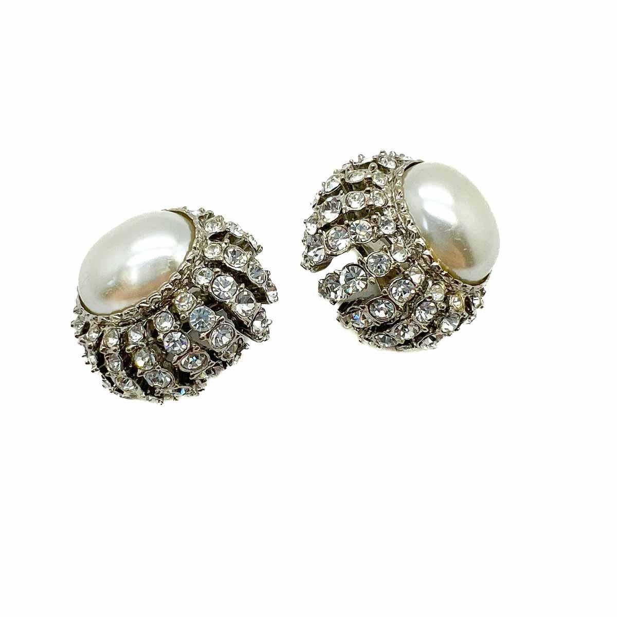 Vintage Kenneth Jay Lane Mabe Pearl Earrings 1990s In Good Condition For Sale In Wilmslow, GB