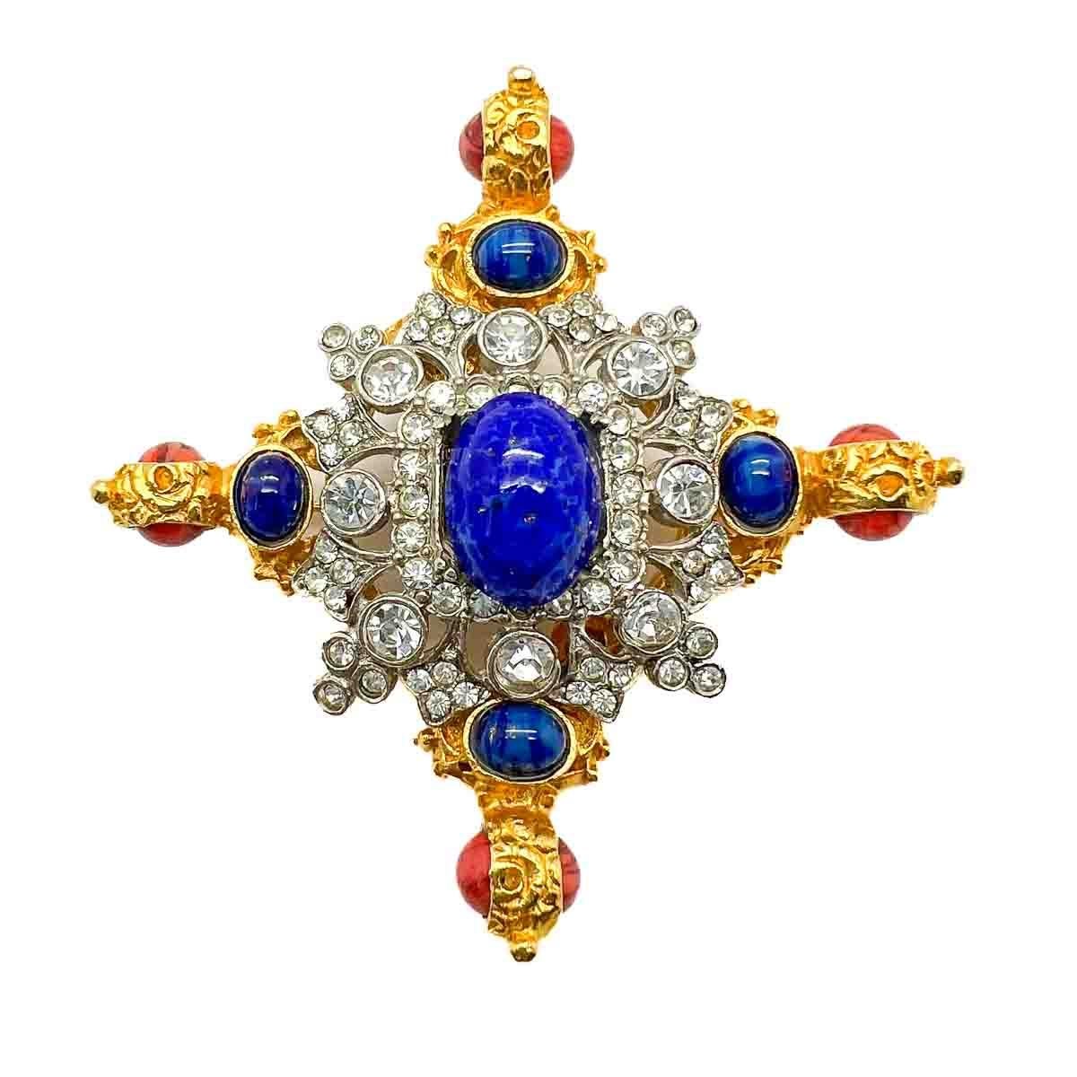 Kenneth Jay Lane Broche fantaisie de forme croisée ornée de bijoux, années 1980 en vente 2