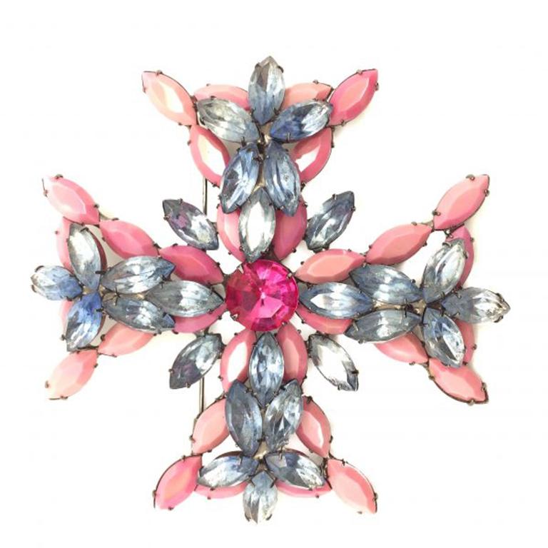 Vintage Kenneth Jay Lane Statement Maltese Cross Brooch 1990s In Excellent Condition In Wilmslow, GB