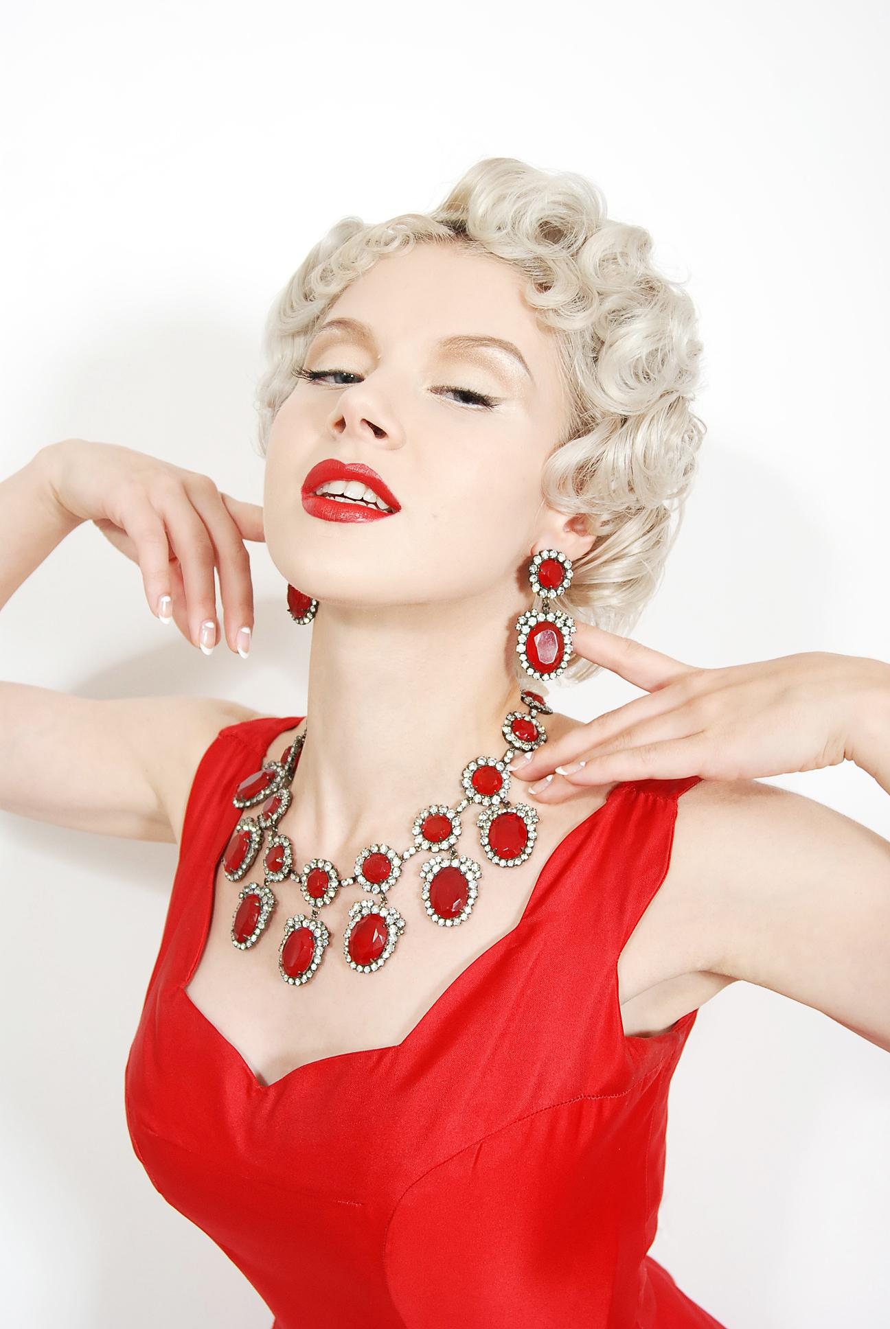 Vintage Kenneth Lane Duchess of Windsor Red Crystal Bib Necklace & Earrings Set  6