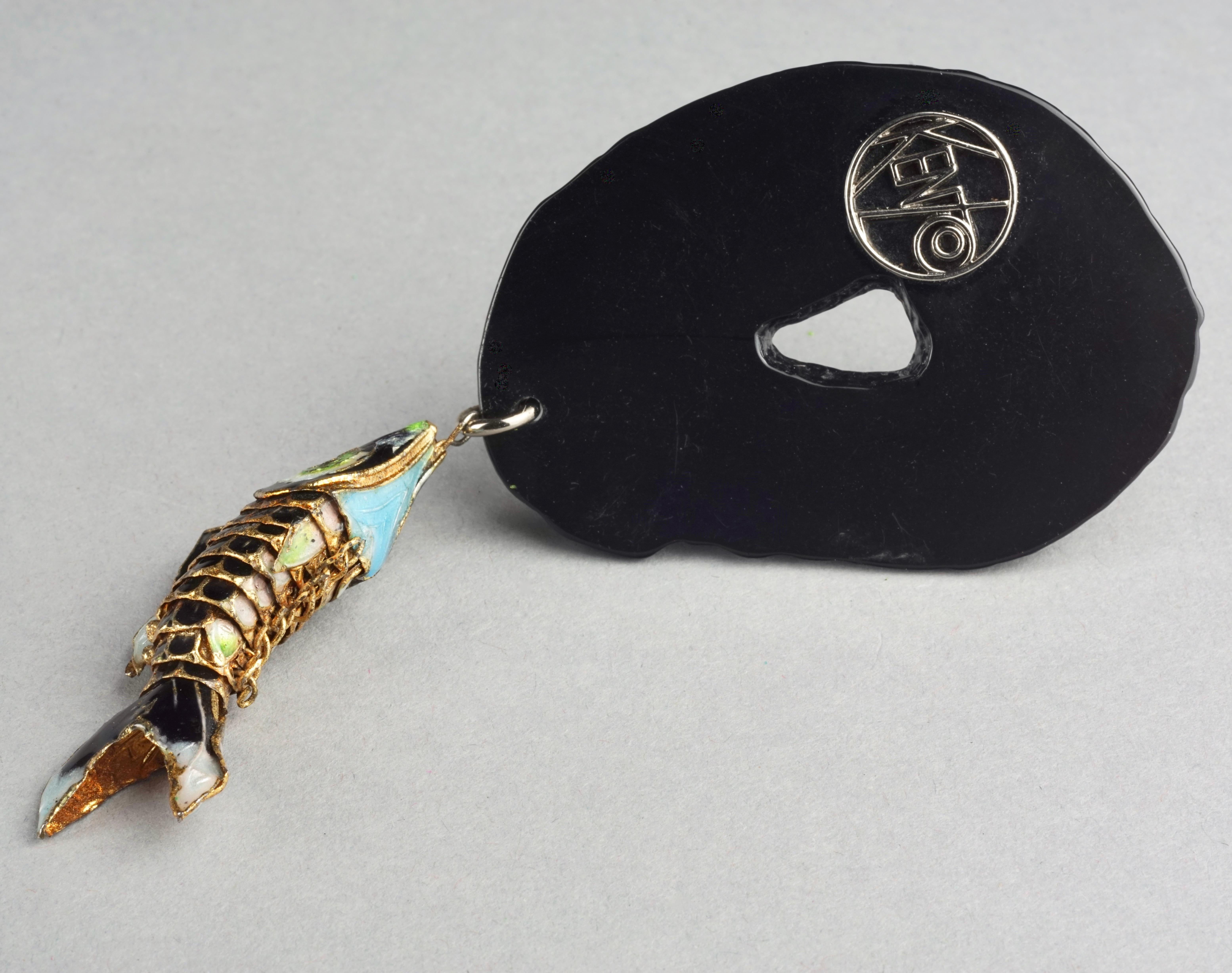 Vintage KENZO Articulated Koi Fish Faux Agate Brooch In Good Condition For Sale In Kingersheim, Alsace