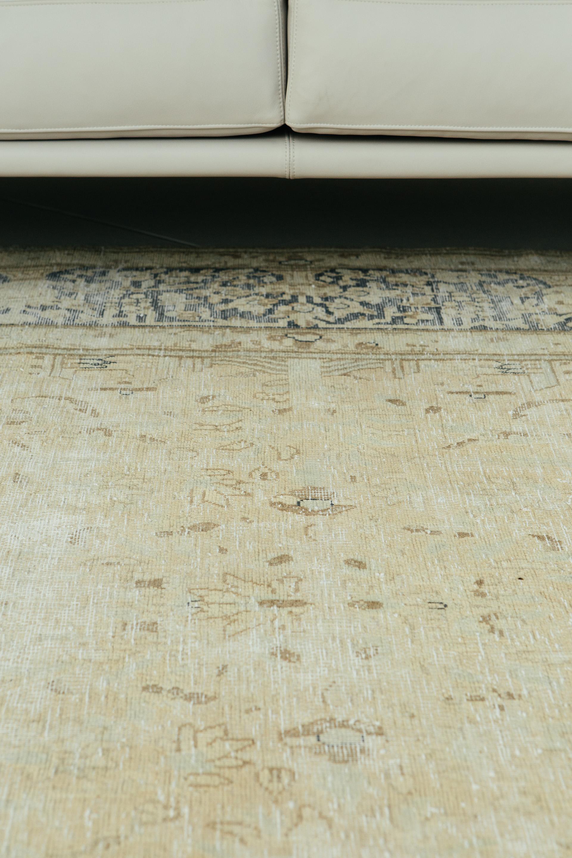 Vintage Kerman Distressed Teppich im Angebot 1