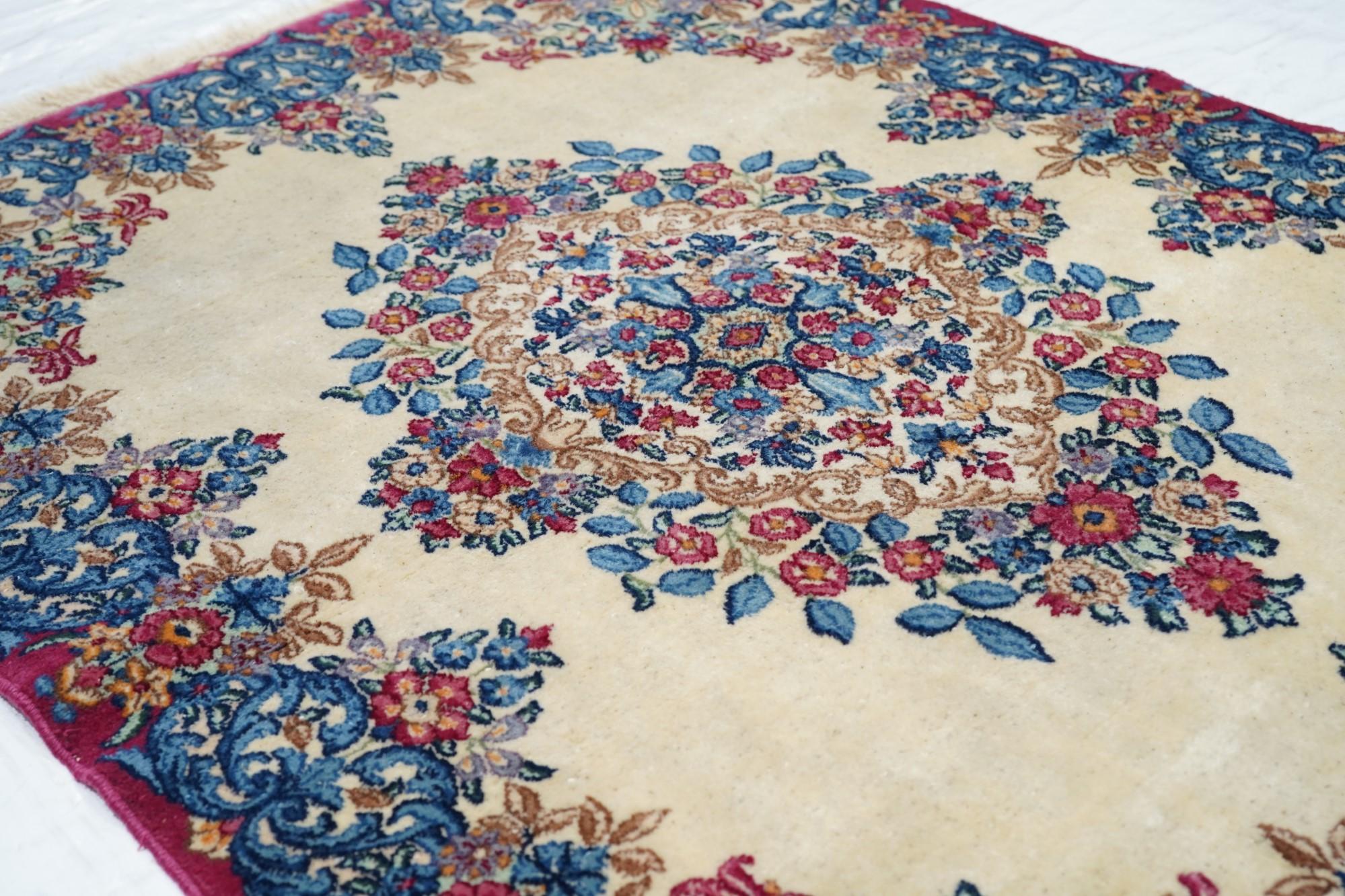 Kerman Lavar-Teppich im Vintage-Stil 3'11'' x 5'3'' im Angebot 1