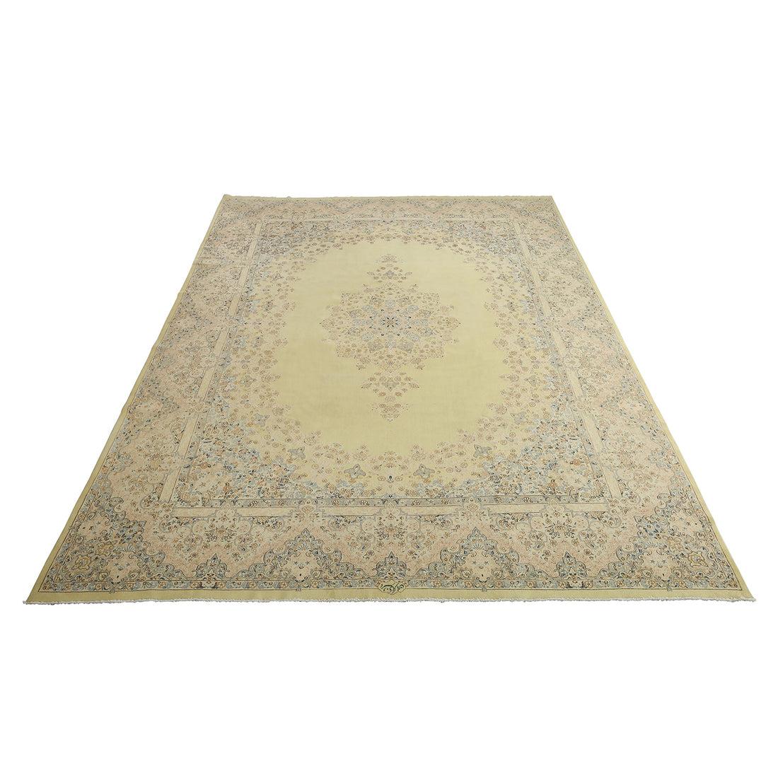 Kerman Persischer Lavar-Teppich im Vintage-Stil - Größe:16' X 11'7 im Zustand „Gut“ im Angebot in Los Angeles, CA